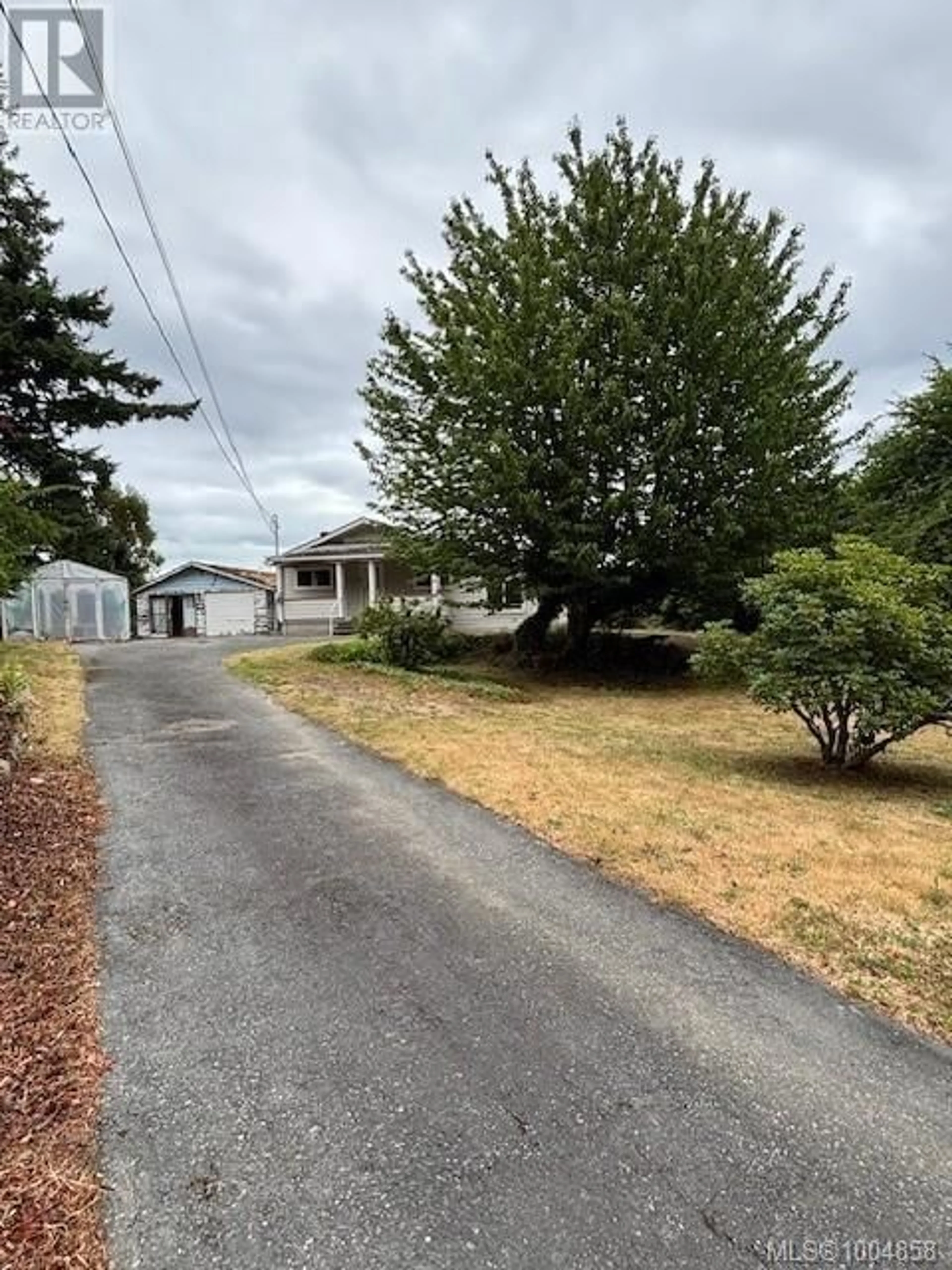 A pic from outside/outdoor area/front of a property/back of a property/a pic from drone, street for 130 PARK DRIVE, Salt Spring British Columbia V8K2R7