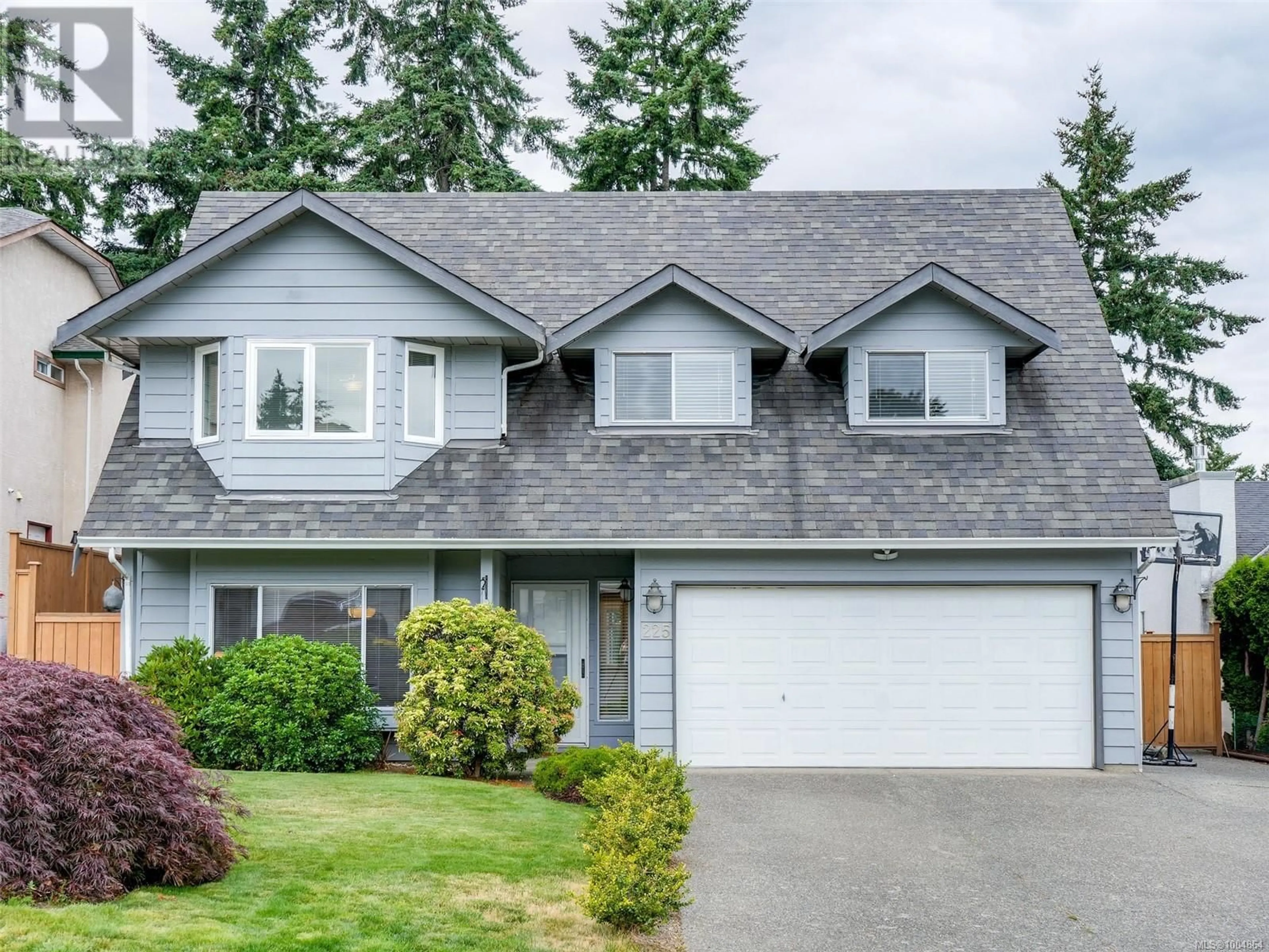 Home with vinyl exterior material, street for 225 GARRINGTON PLACE, View Royal British Columbia V9B5V7