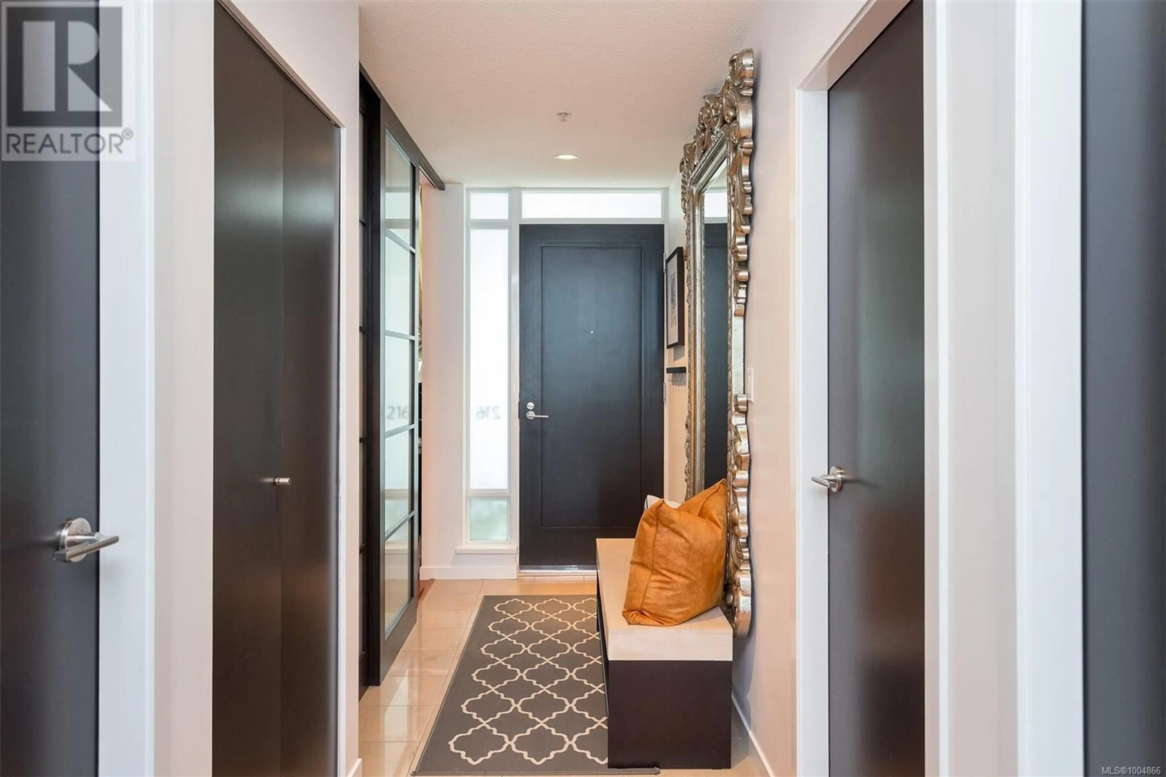 Indoor entryway for 216 - 68 SONGHEES ROAD, Victoria British Columbia V9A0A3
