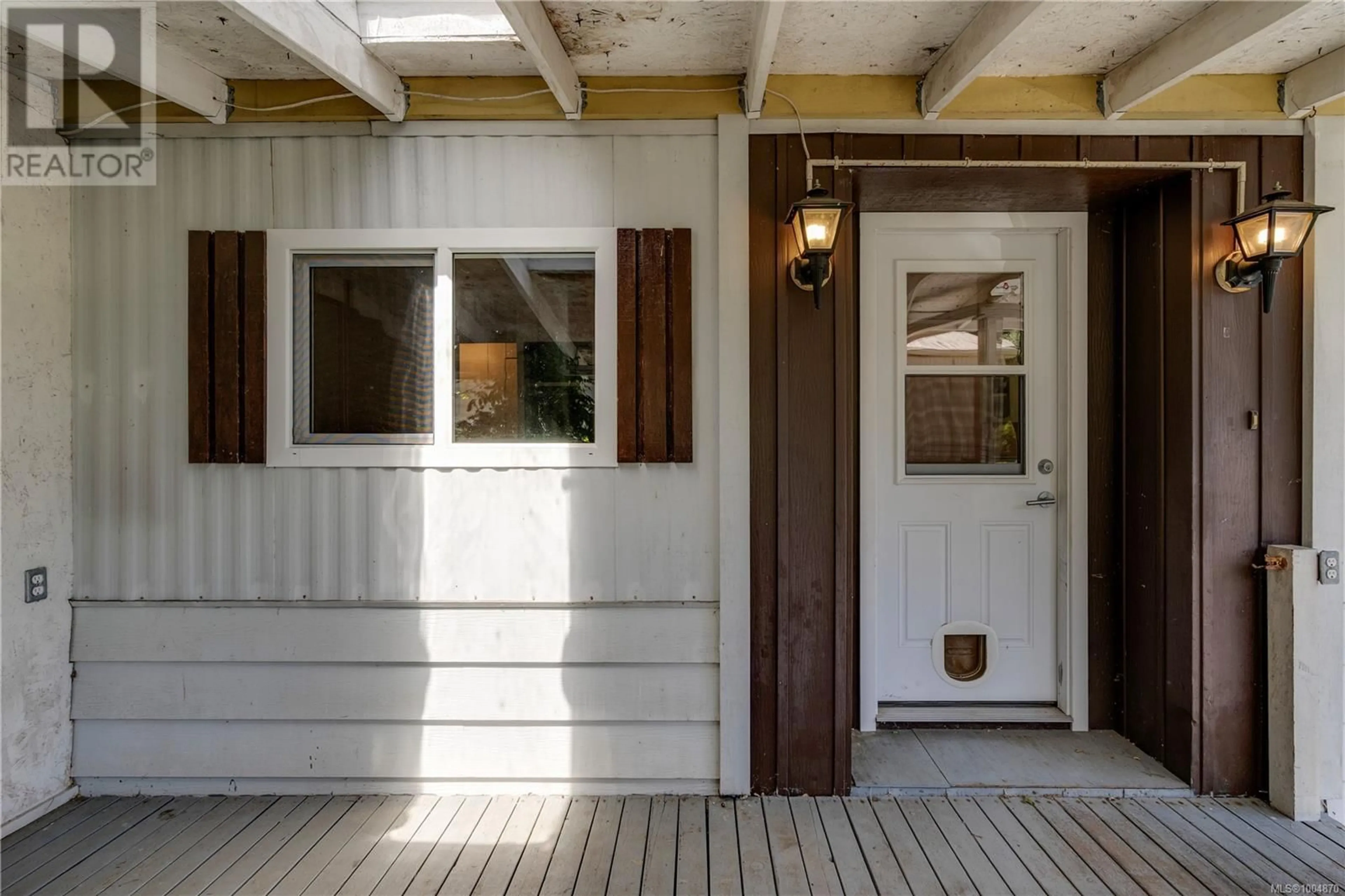 Indoor entryway for 44 - 3640 TRANS CANADA HIGHWAY, Cobble Hill British Columbia V8H0A2