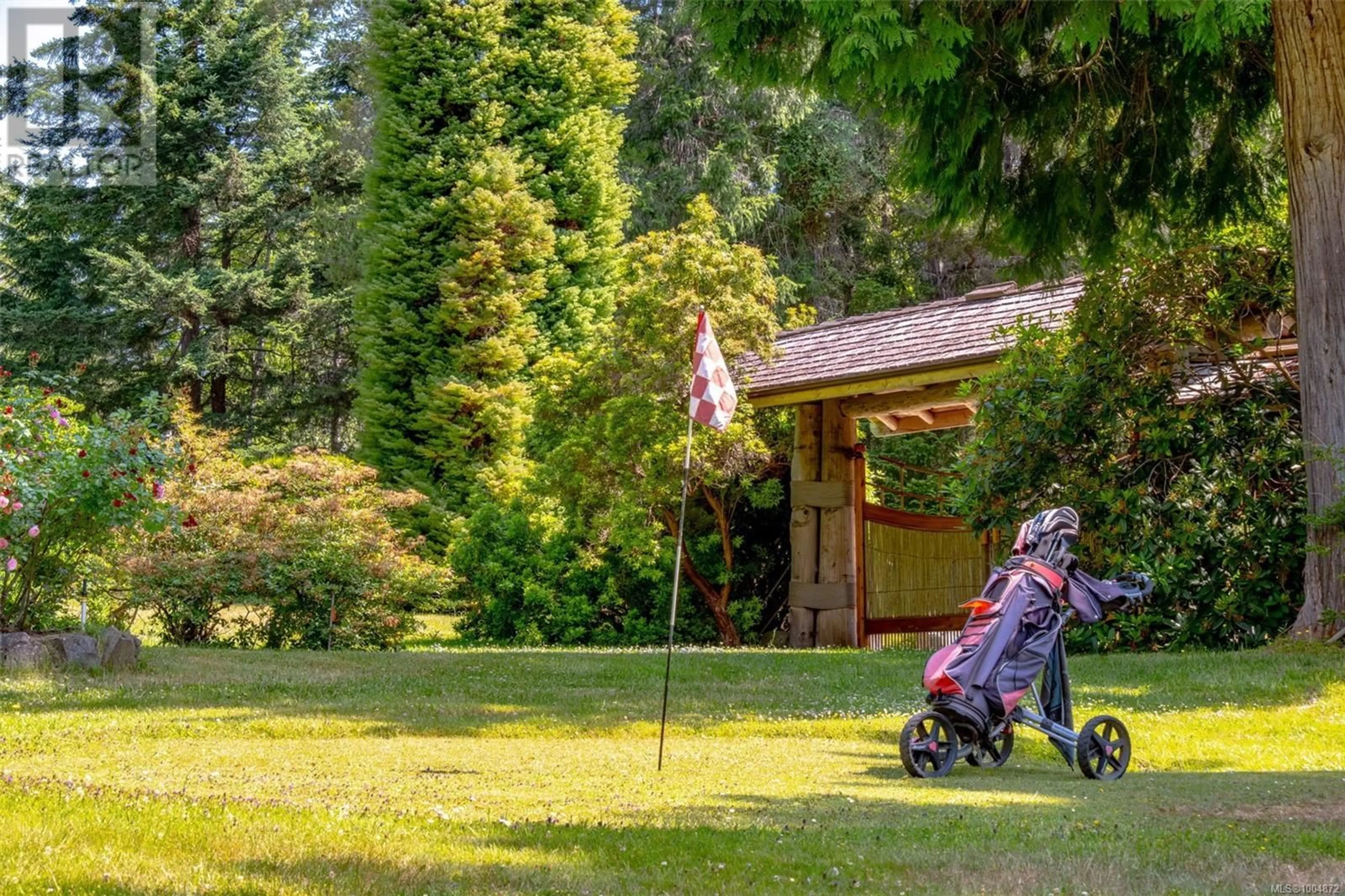 Patio, street for 9 TEAPOT ROAD, Lasqueti Island British Columbia V0R2J0