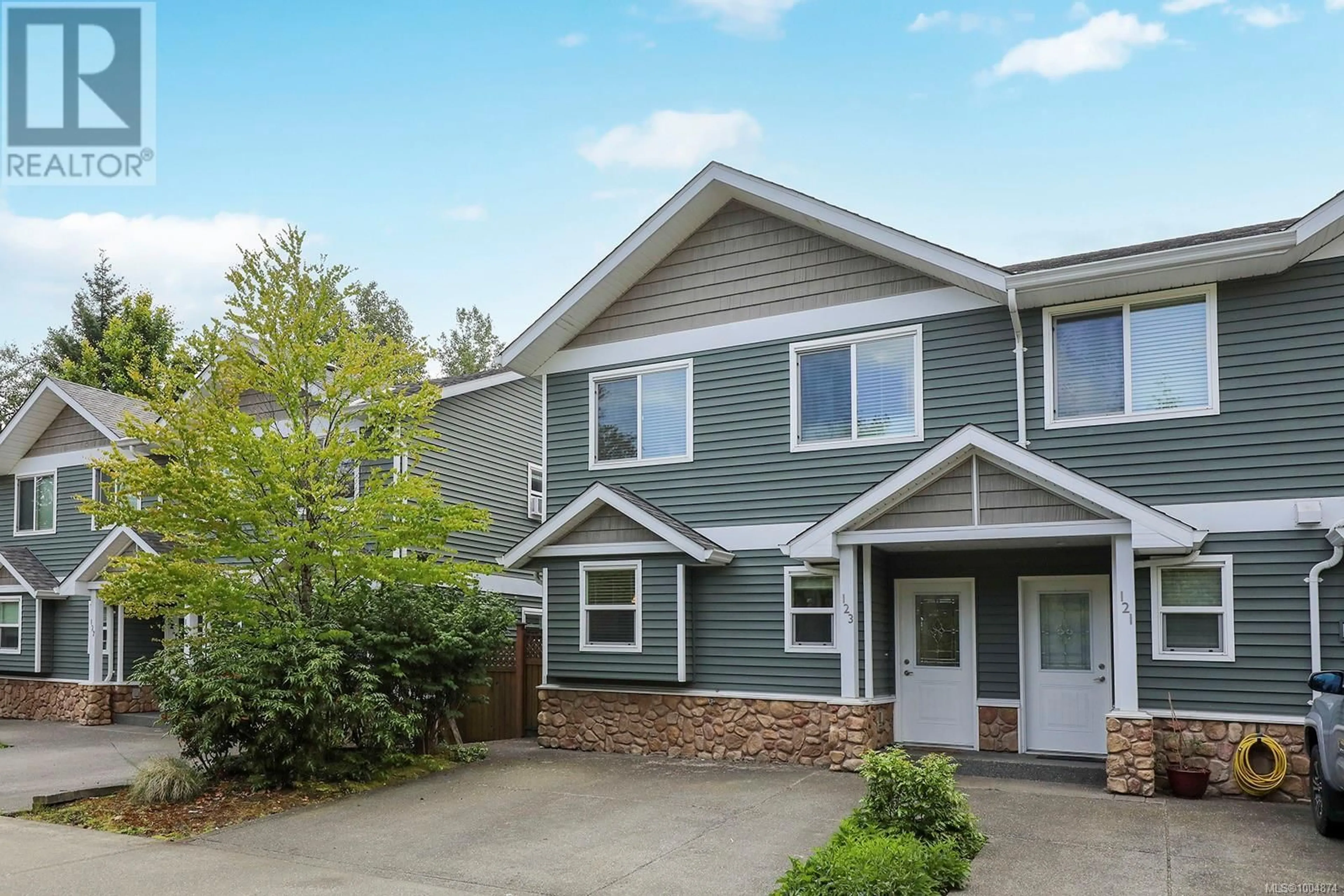 Home with vinyl exterior material, street for 123 - 170 CENTENNIAL DRIVE, Courtenay British Columbia V9N9V7