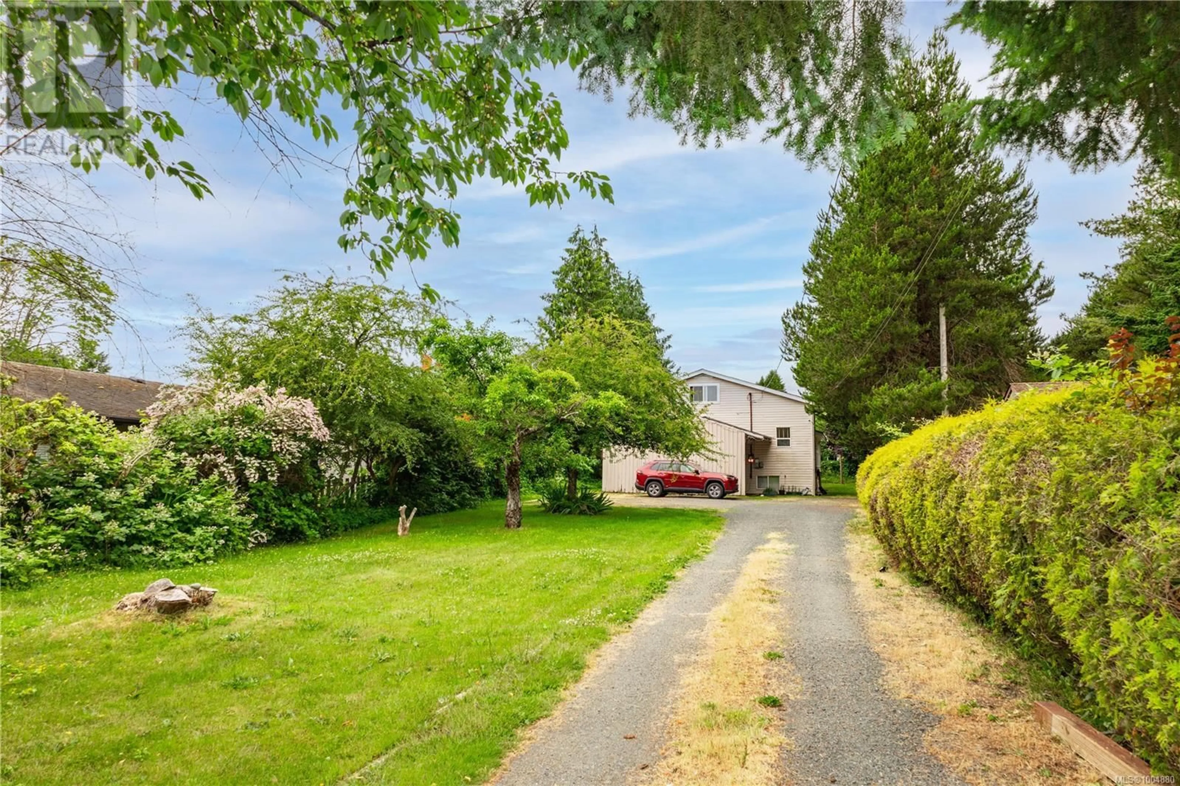 A pic from outside/outdoor area/front of a property/back of a property/a pic from drone, street for 2218 DALTON ROAD, Campbell River British Columbia V9W1H6