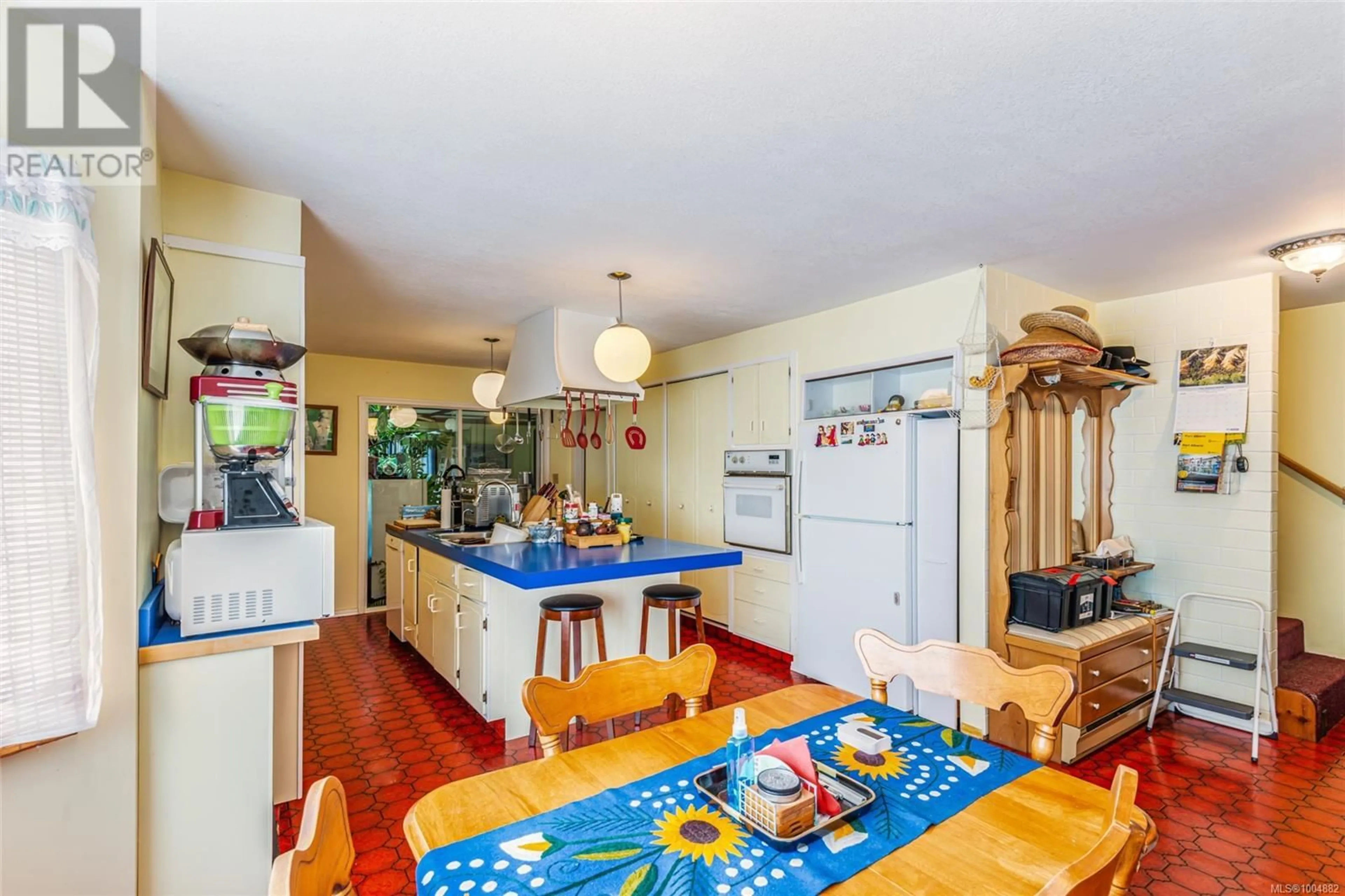 Open concept kitchen, unknown for 7878 WARDROP ROAD, Port Alberni British Columbia V9Y8N2