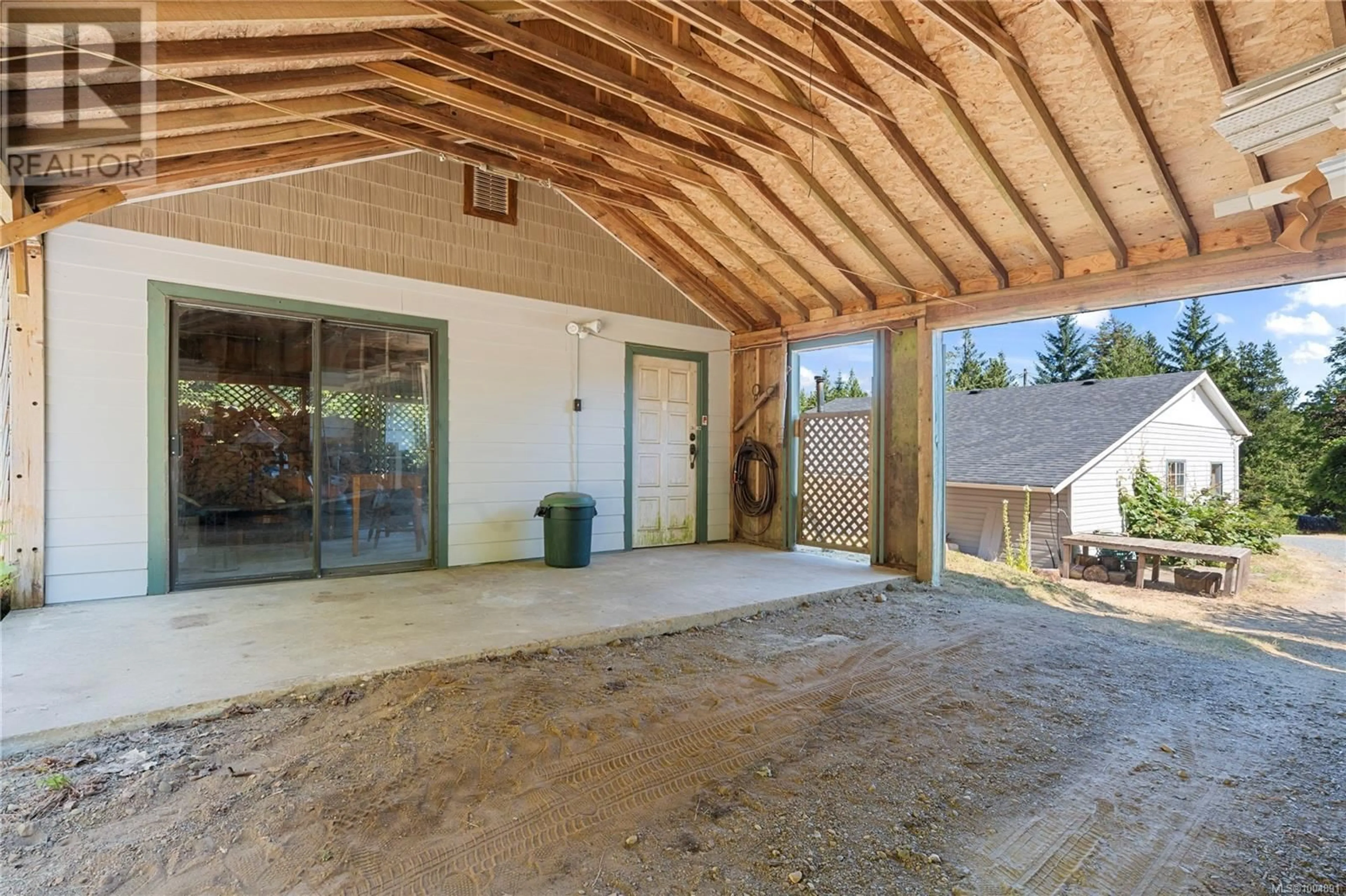 Patio, street for 3080 RINVOLD ROAD, Qualicum Beach British Columbia V9K1X3