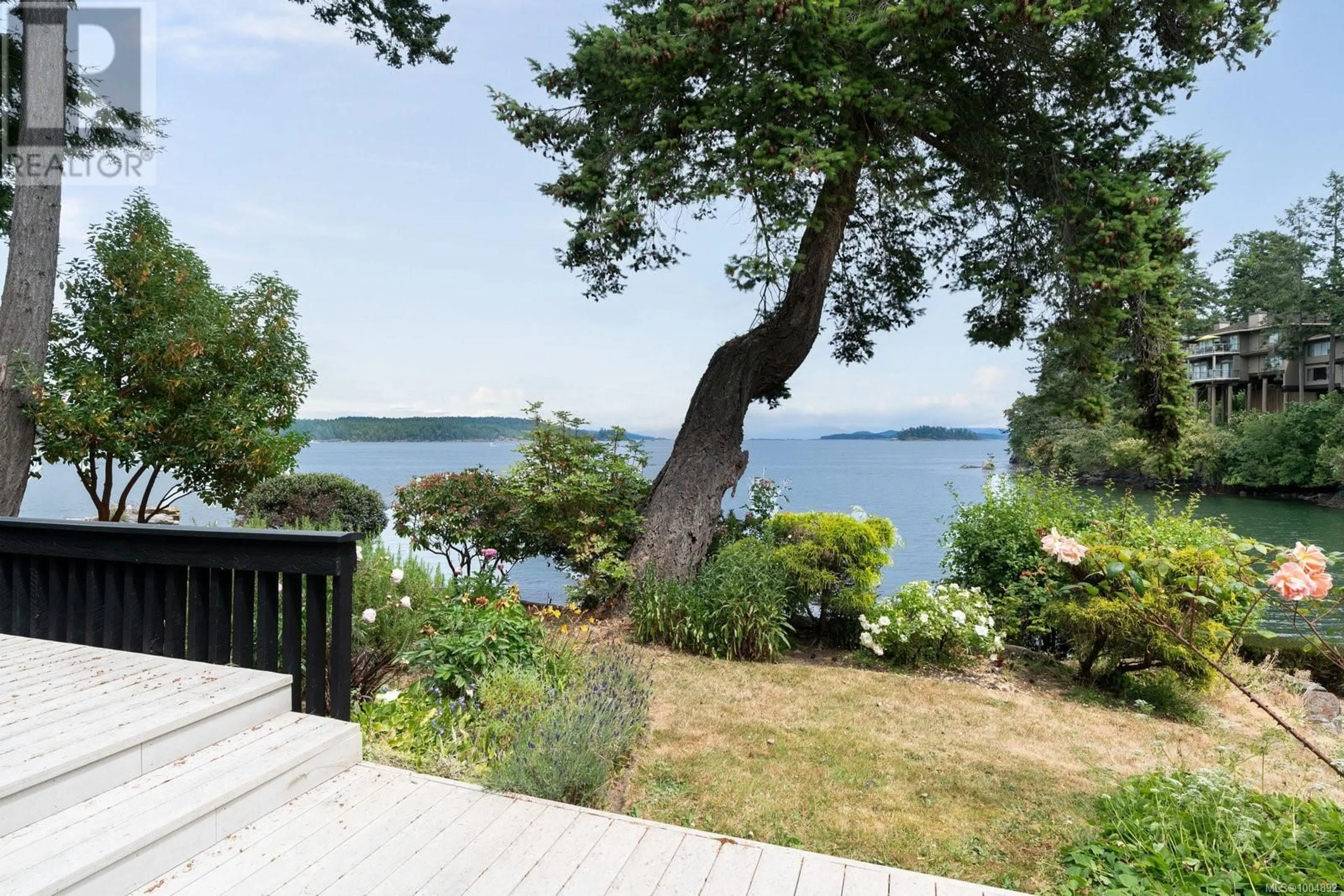 Patio, water/lake/river/ocean view for 11 - 2330 HARBOUR ROAD, Sidney British Columbia V8L2P8