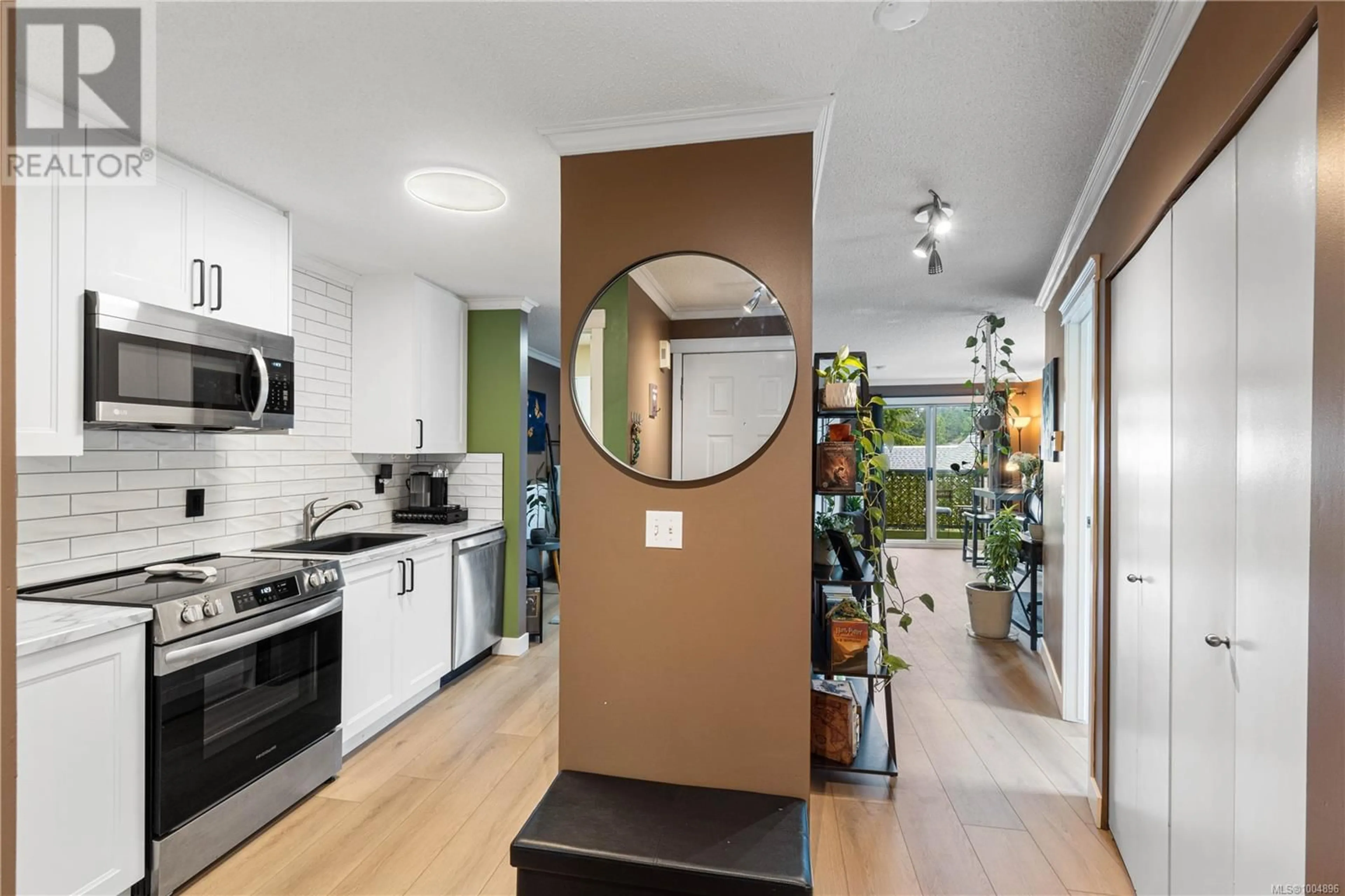 Open concept kitchen, unknown for 206 - 3087 BARONS ROAD, Nanaimo British Columbia V9T3Y6