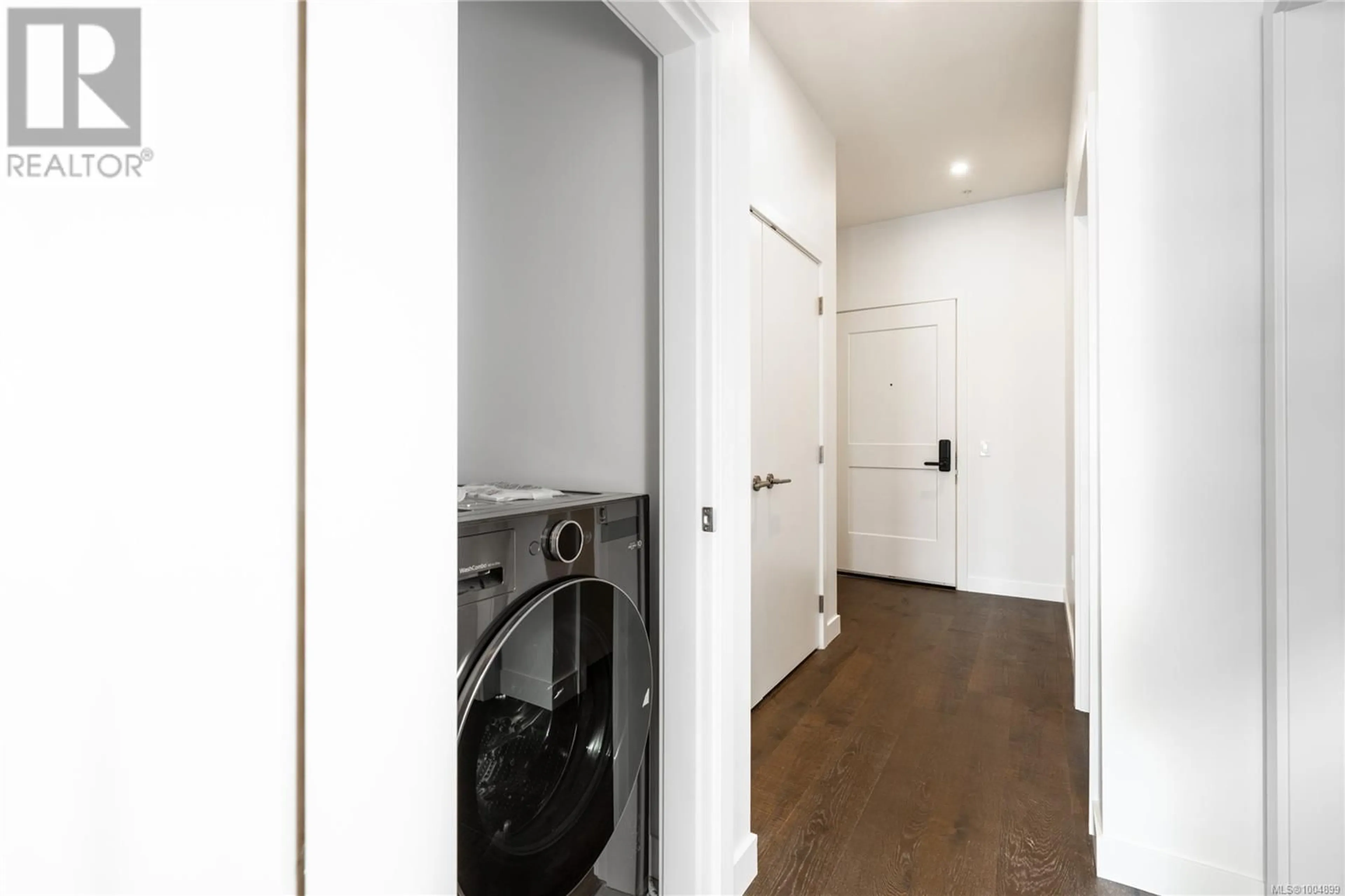 A pic of a room for 408 - 9570 FIFTH STREET, Sidney British Columbia V8L2W5