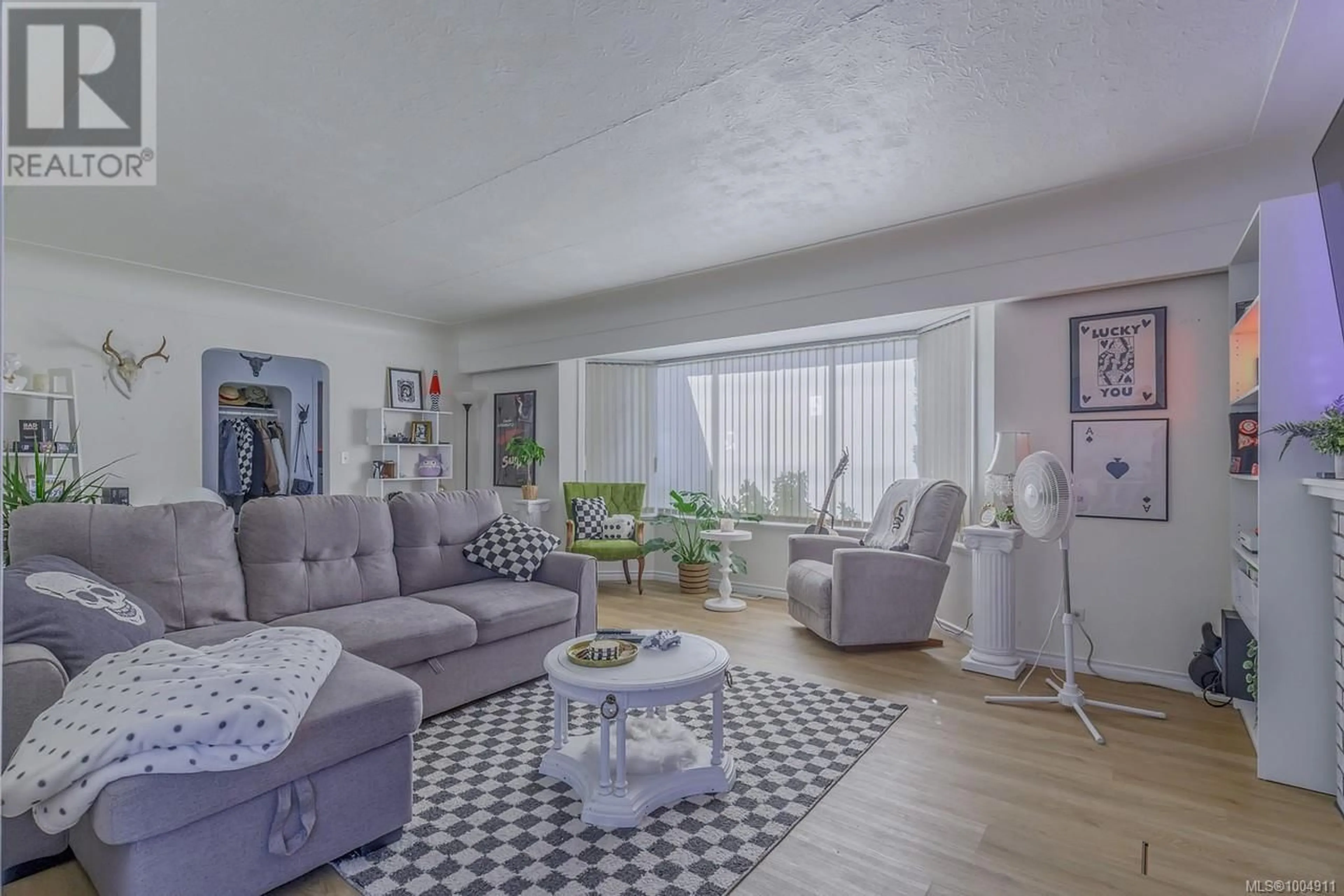 Living room with furniture, unknown for 1212 WADDINGTON ROAD, Nanaimo British Columbia V9S4V5