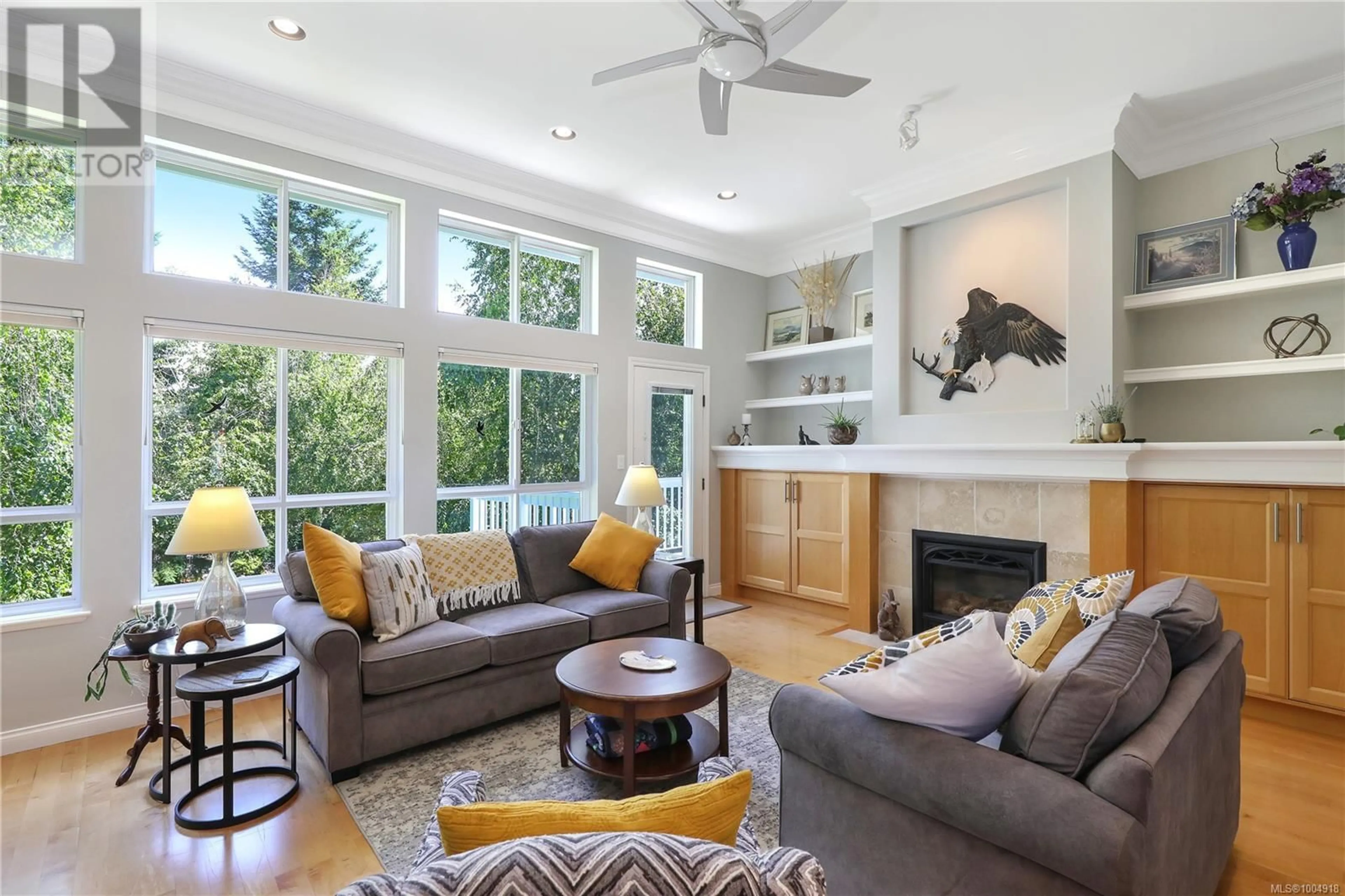 Living room with furniture, unknown for 1357 GAMBIER PLACE, Parksville British Columbia V9P2Y4