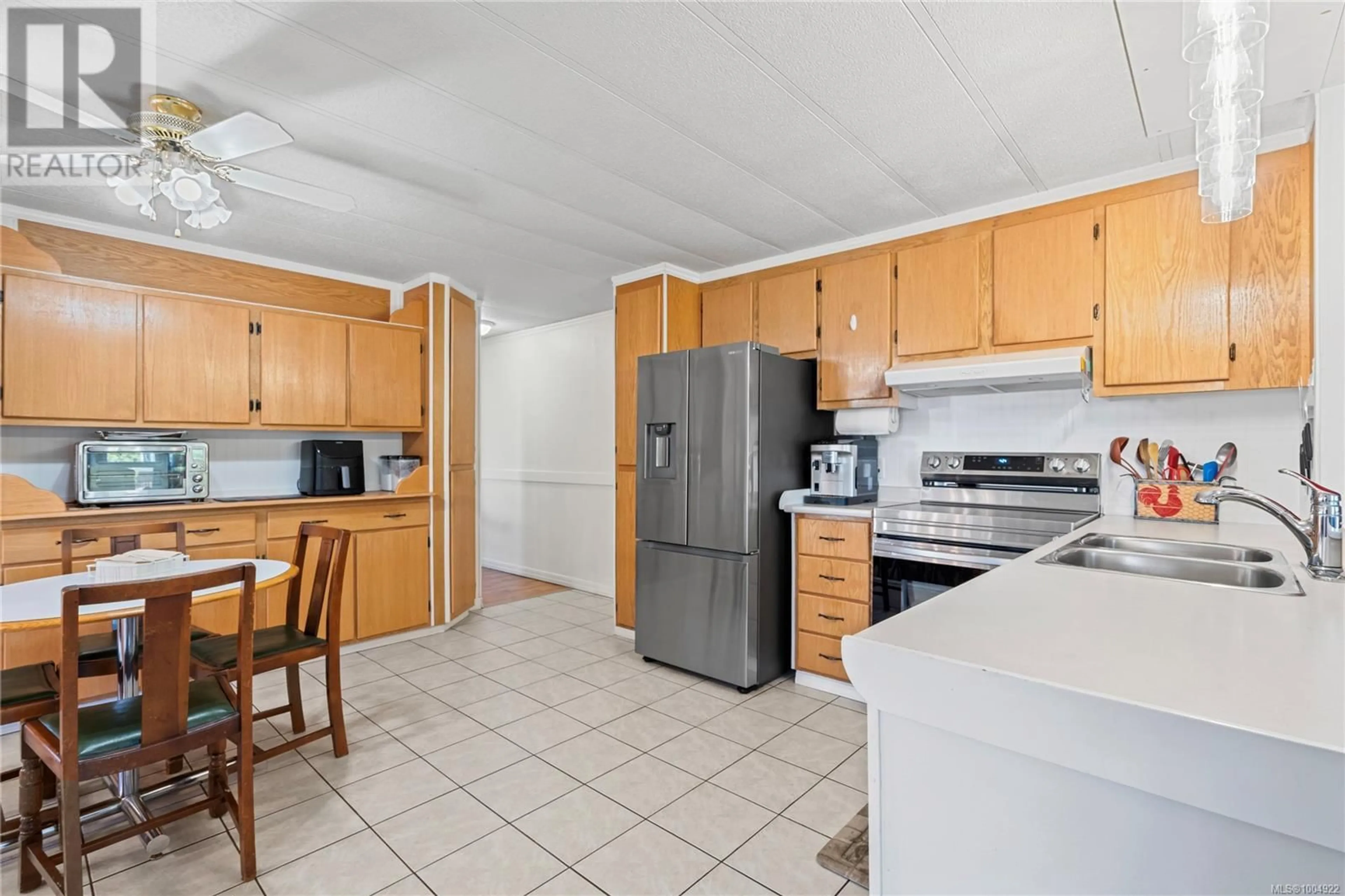 Standard kitchen, unknown for 20 - 1700 ALBERNI HIGHWAY, Coombs British Columbia V0R1M0