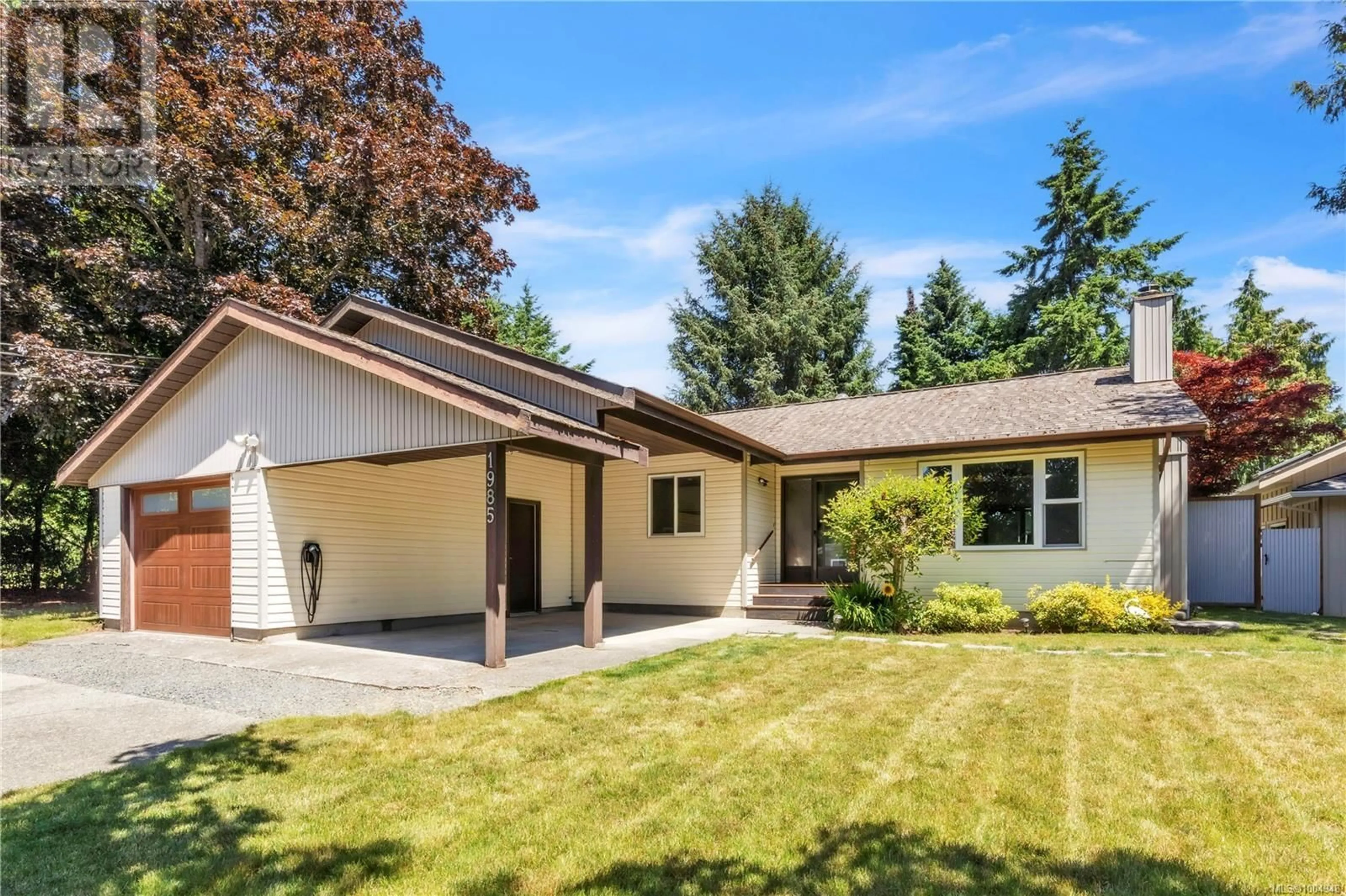 Home with vinyl exterior material, street for 1985 SAUNDERS ROAD, Sooke British Columbia V9Z0P6
