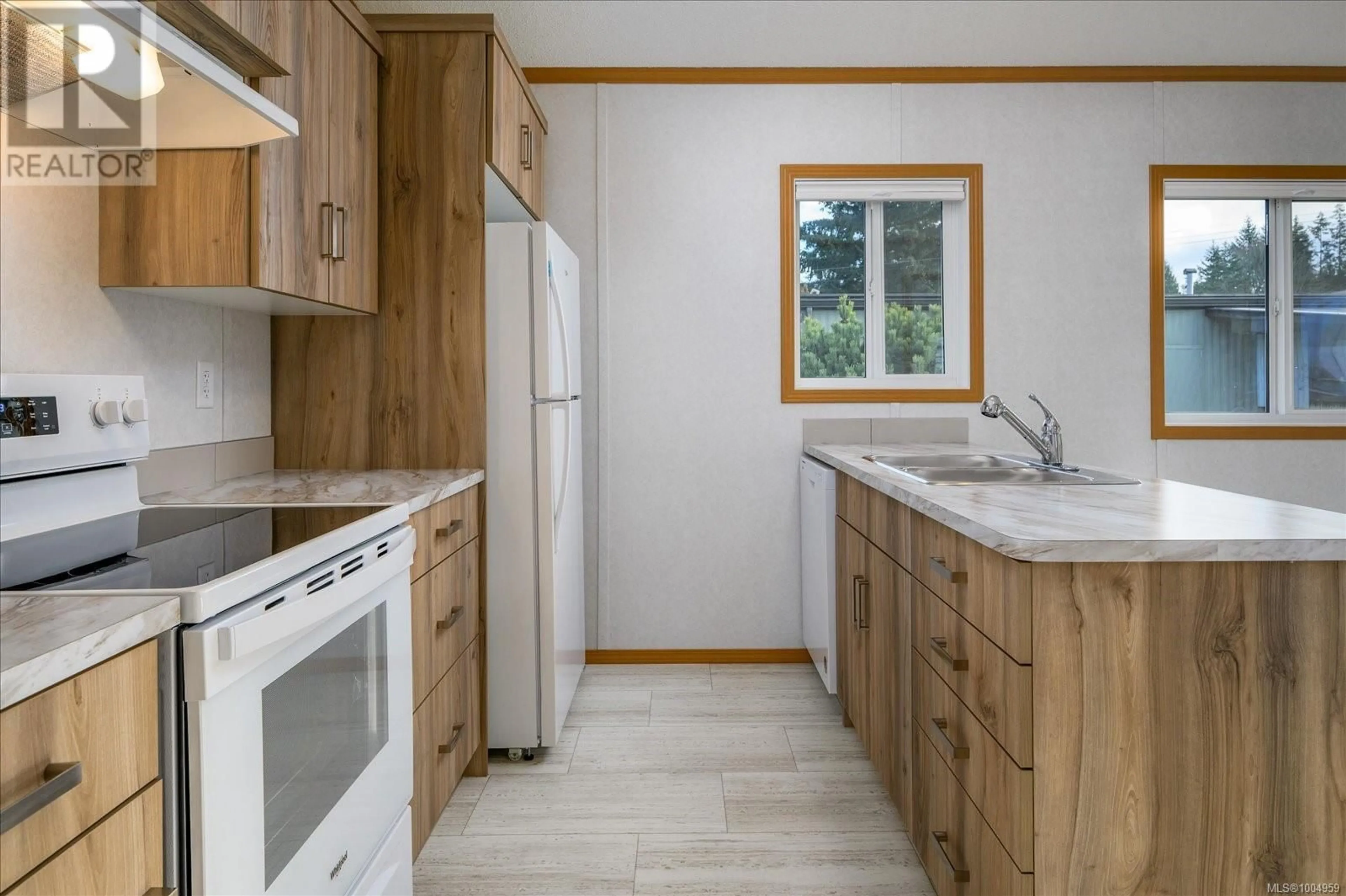 Standard kitchen, unknown for 21 - 6820 PARKLANDS PLACE, Lantzville British Columbia V0R2H0