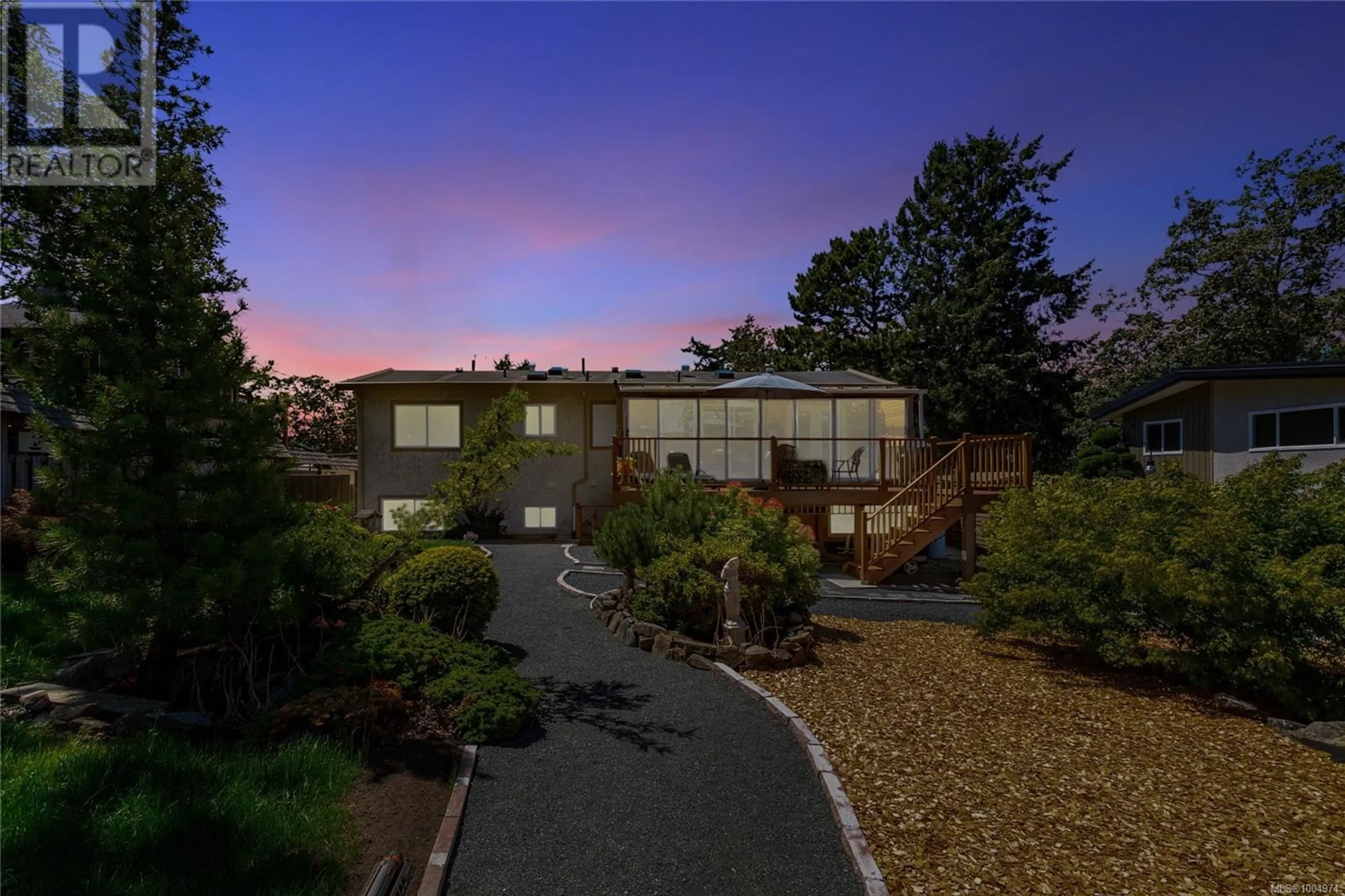 A pic from outside/outdoor area/front of a property/back of a property/a pic from drone, unknown for 3947 MORGAN STREET, Saanich British Columbia V8X1Z9