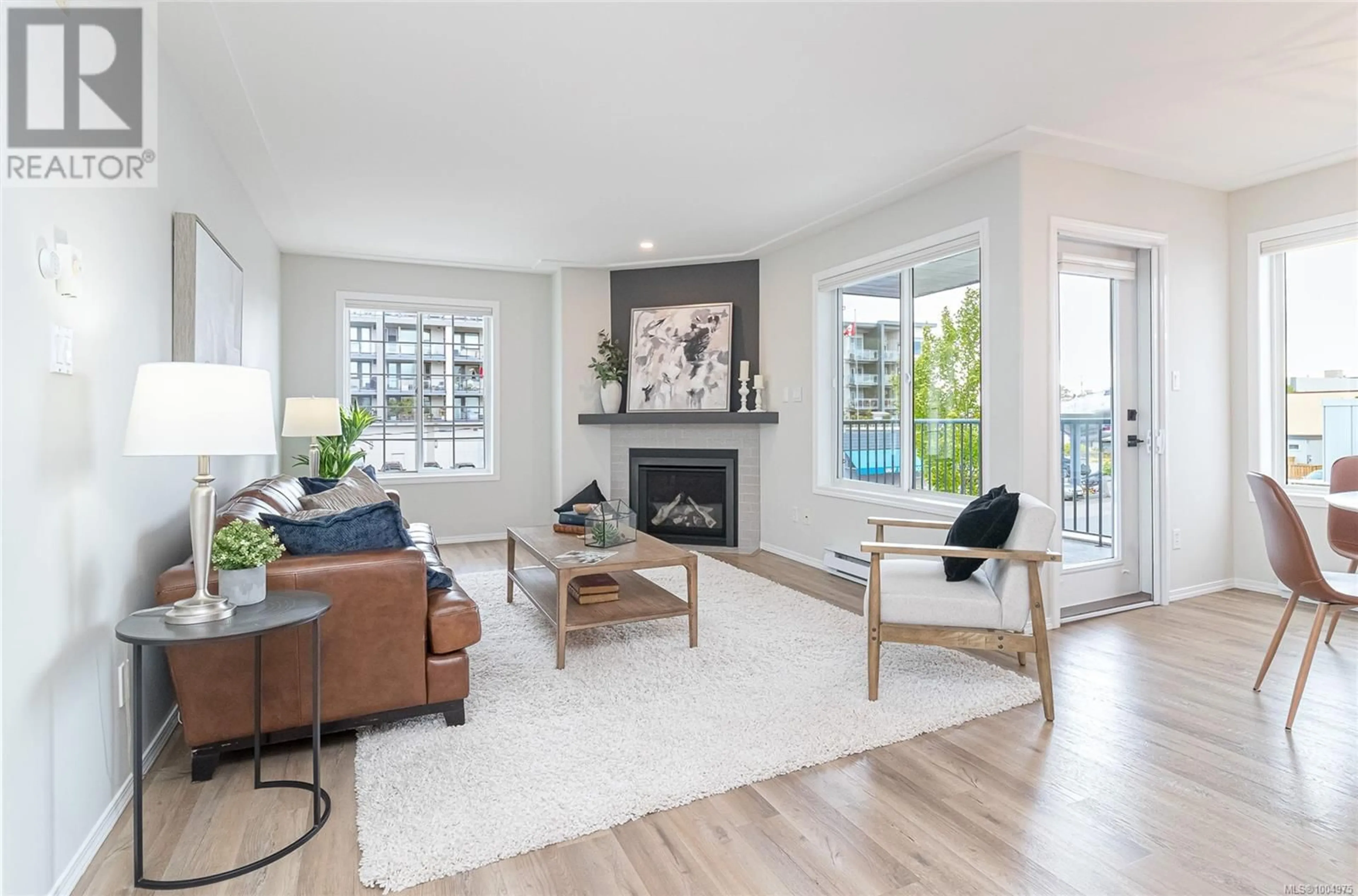 Living room with furniture, unknown for 204 - 2421 SIDNEY AVENUE, Sidney British Columbia V8L1Y8