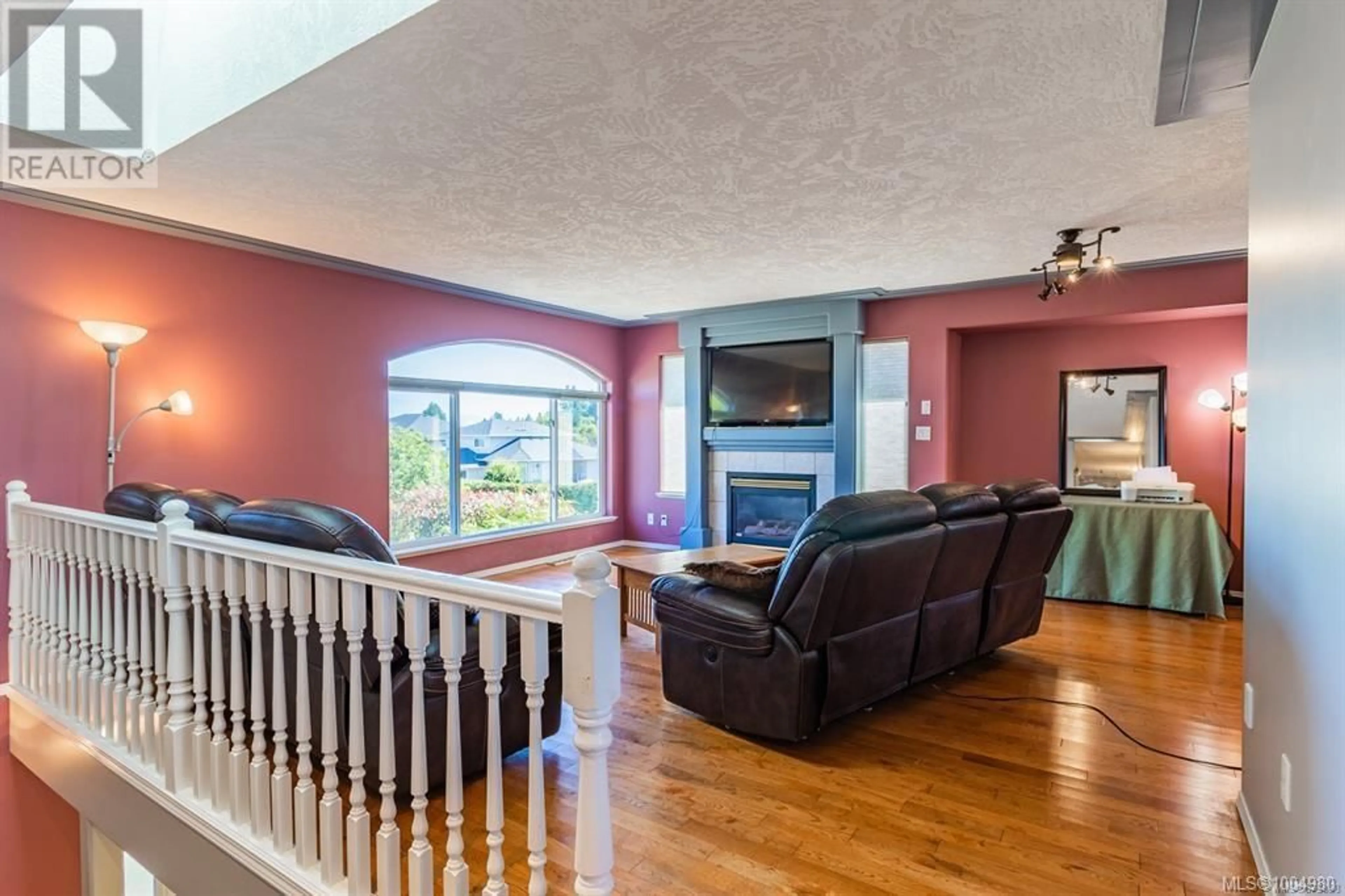 Living room with furniture, unknown for 6091 SIERRA WAY, Nanaimo British Columbia V9V1R8