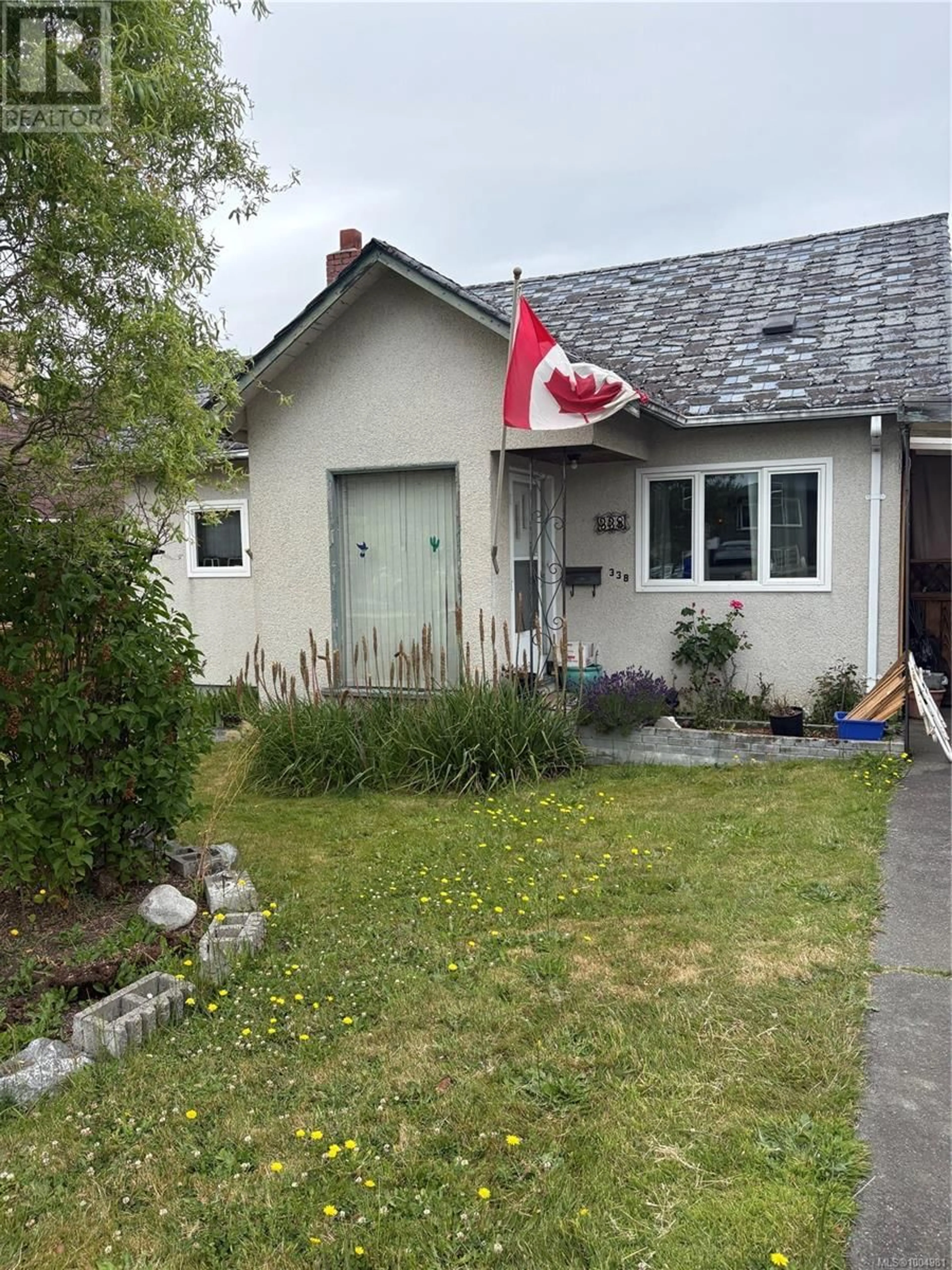 Home with vinyl exterior material, street for 338 OBED AVENUE, Saanich British Columbia V9A1K4