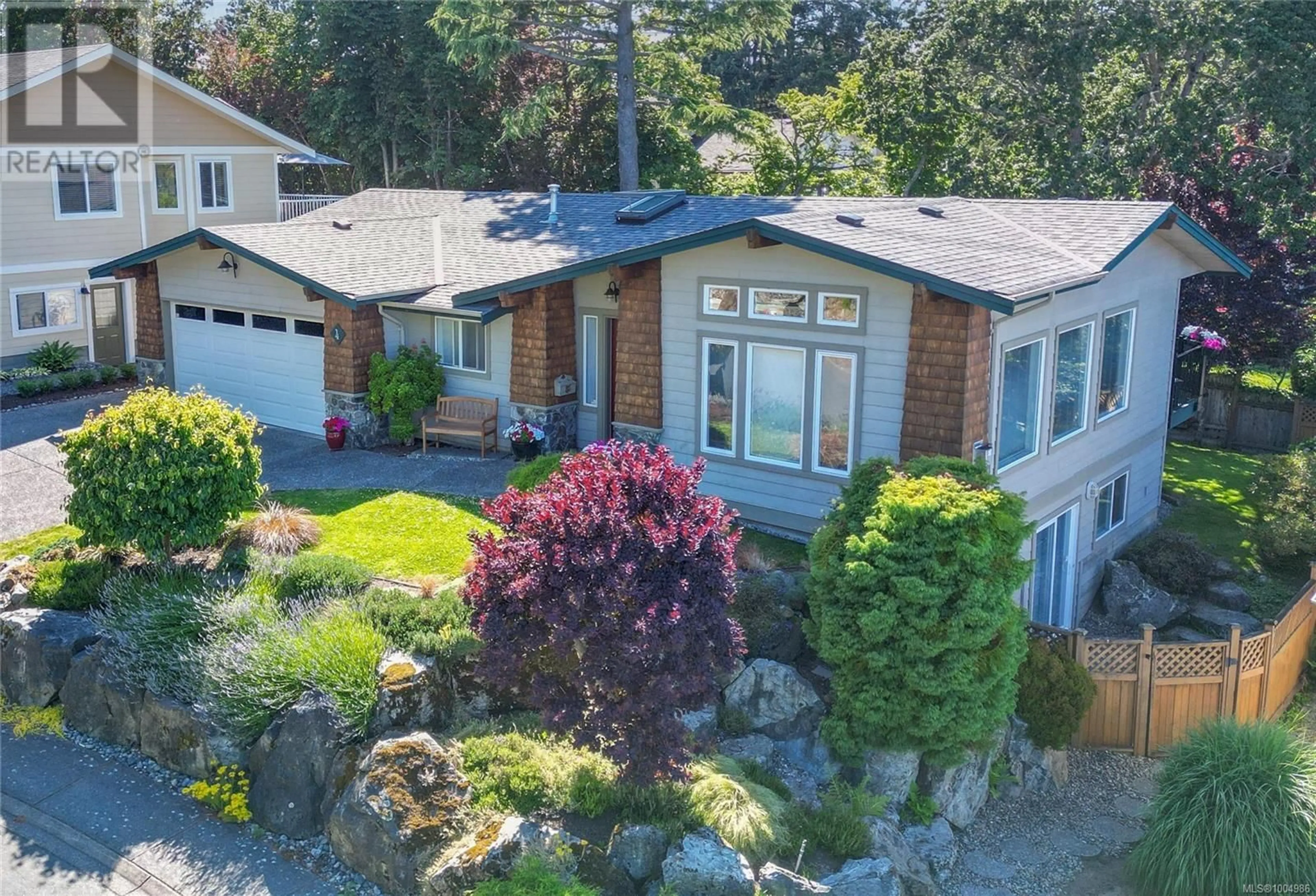 A pic from outside/outdoor area/front of a property/back of a property/a pic from drone, street for 4 - 915 GLEN VALE ROAD, Esquimalt British Columbia V9A6N1