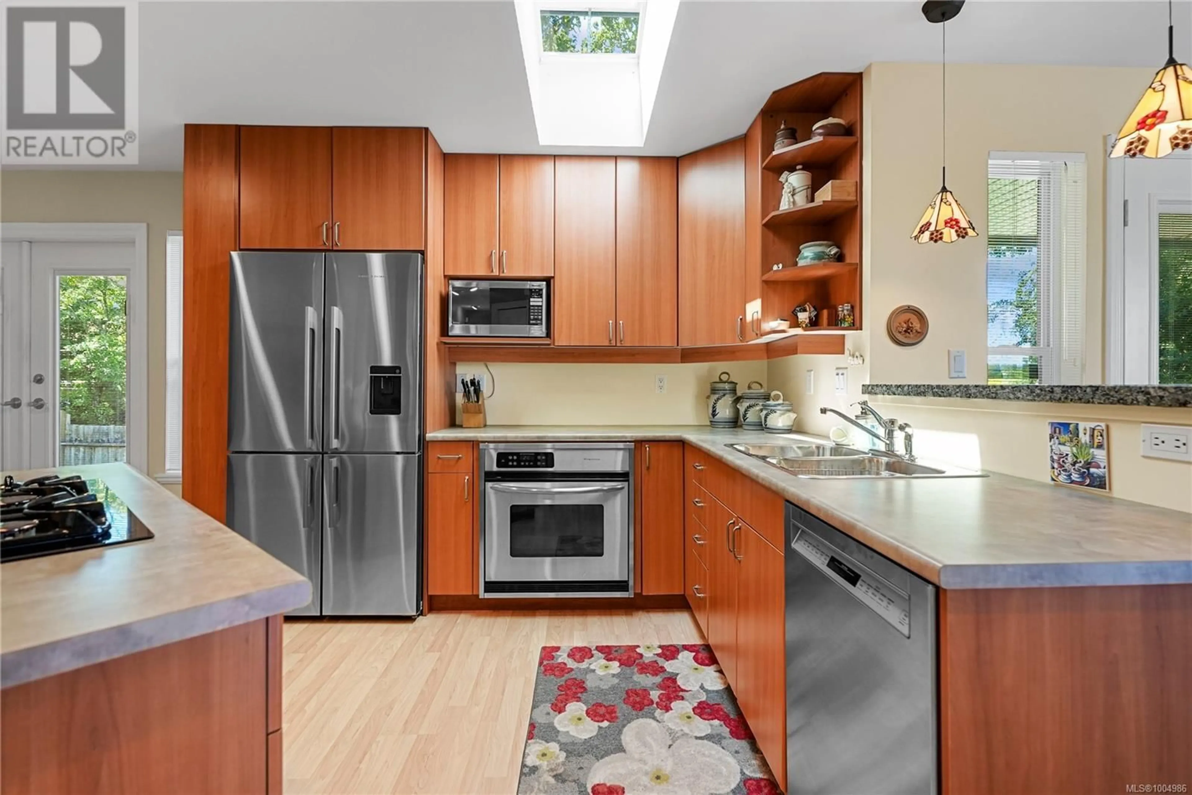 Unknown for 4 - 915 GLEN VALE ROAD, Esquimalt British Columbia V9A6N1