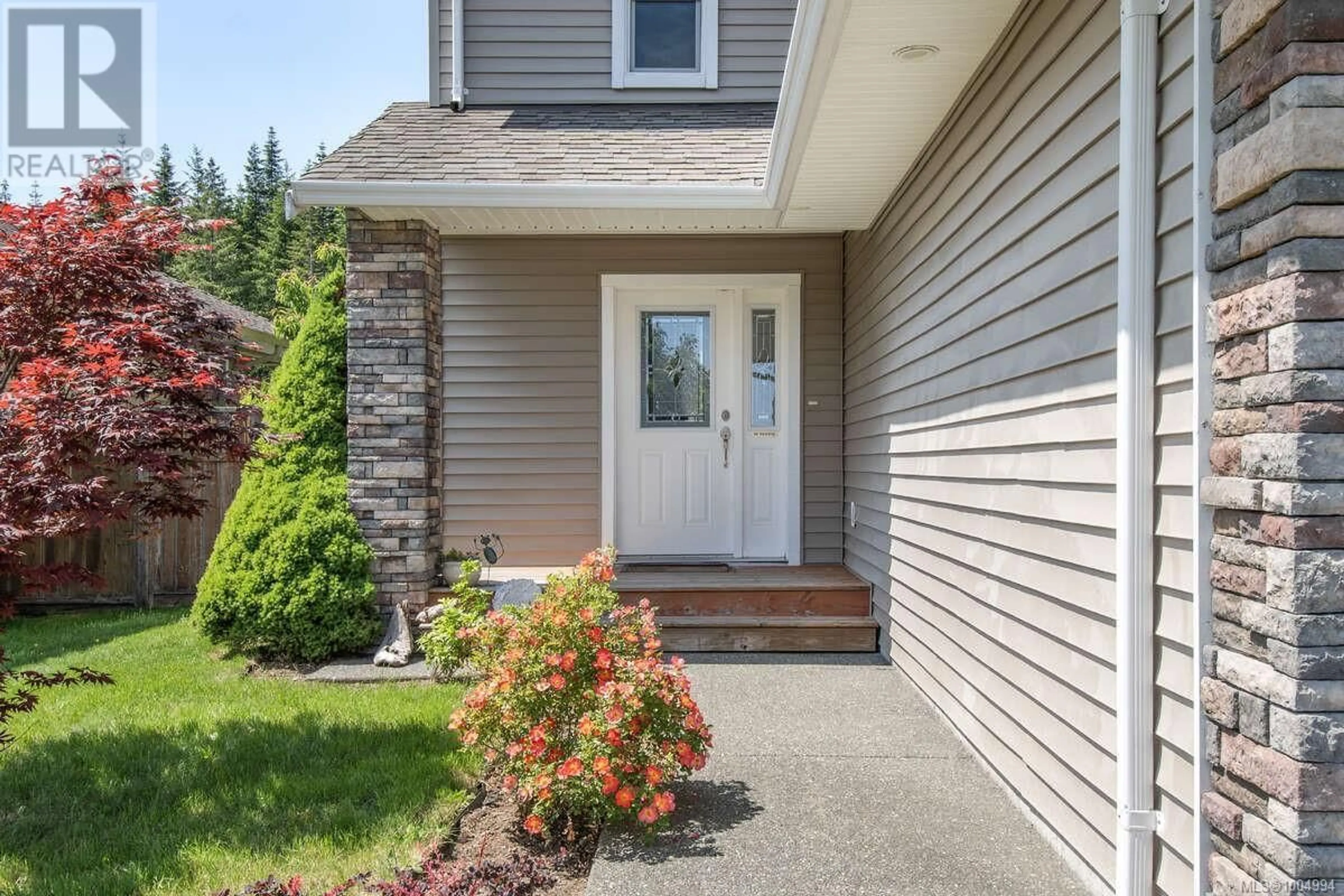 Home with vinyl exterior material, street for 1103 CORDERO CRESCENT, Campbell River British Columbia V9H0B6