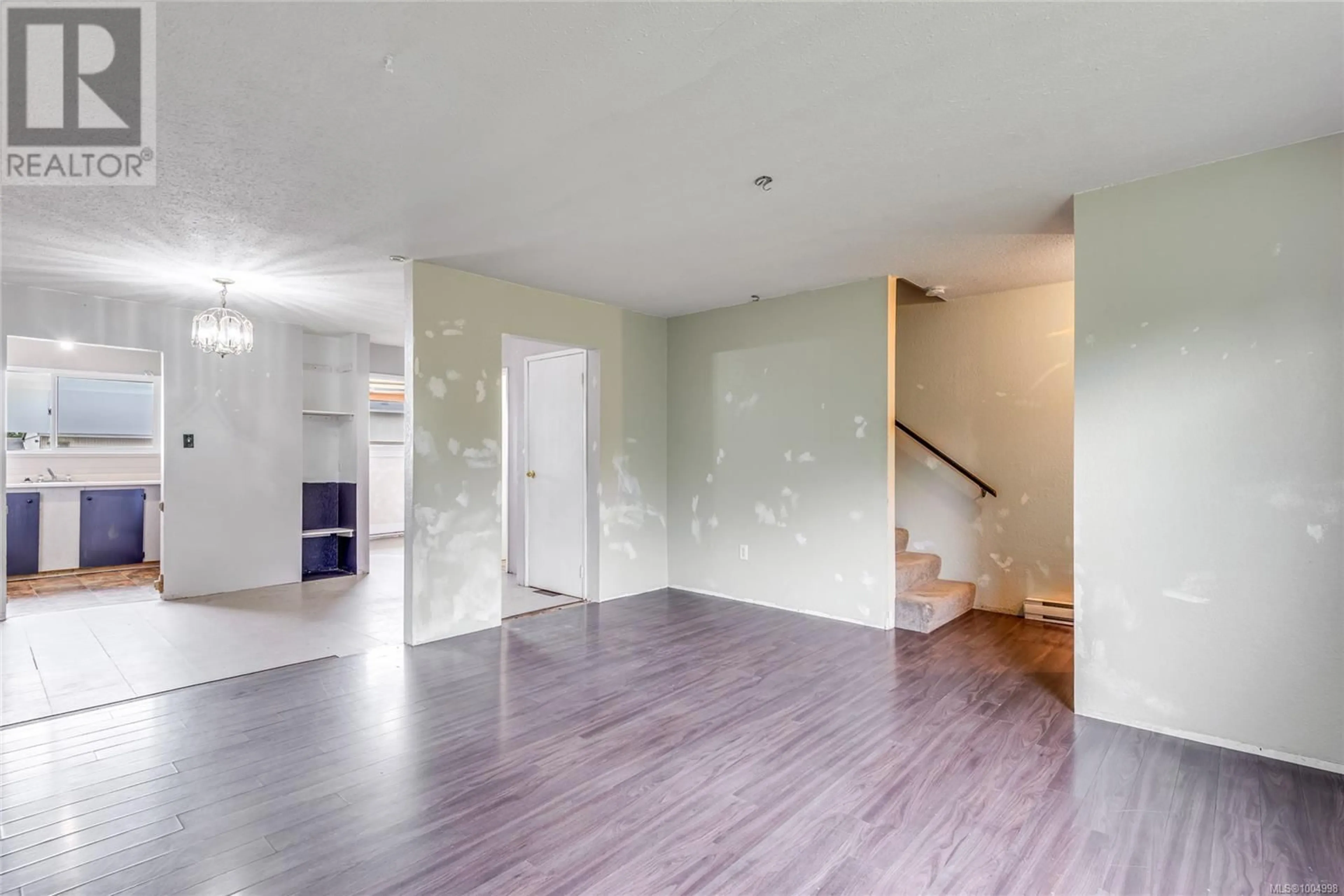 A pic of a room for 30 - 400 ROBRON ROAD, Campbell River British Columbia V9W5N5