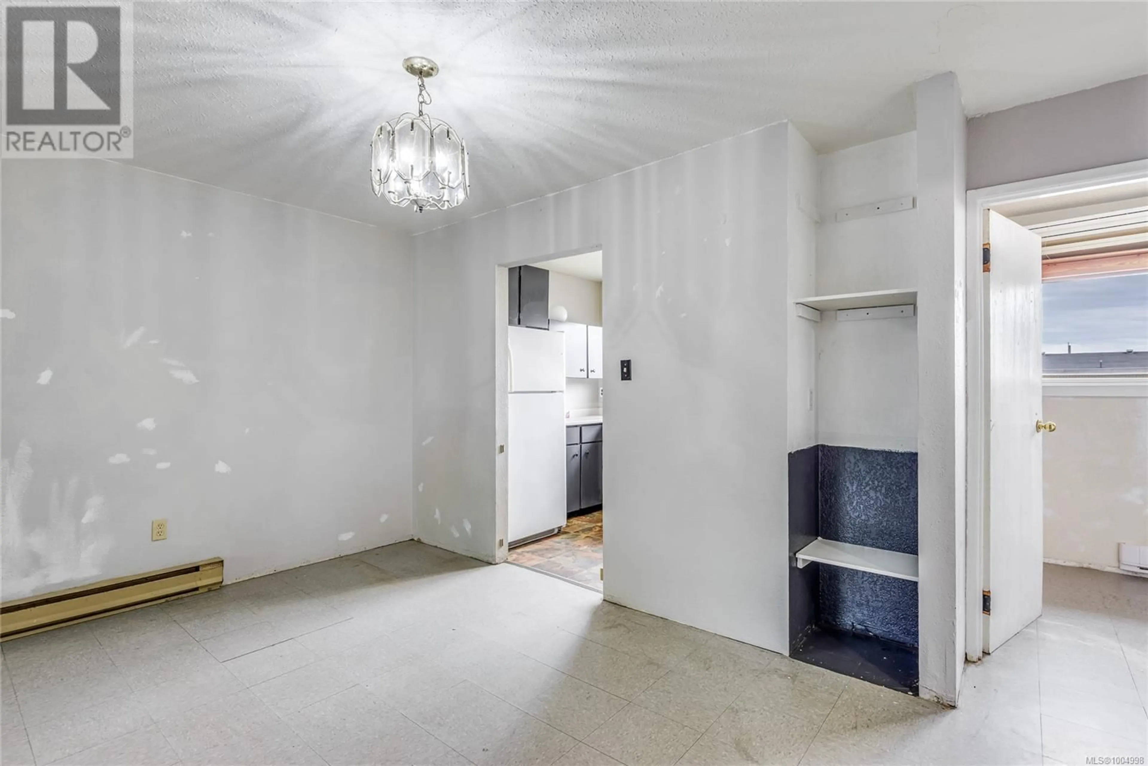 A pic of a room for 30 - 400 ROBRON ROAD, Campbell River British Columbia V9W5N5