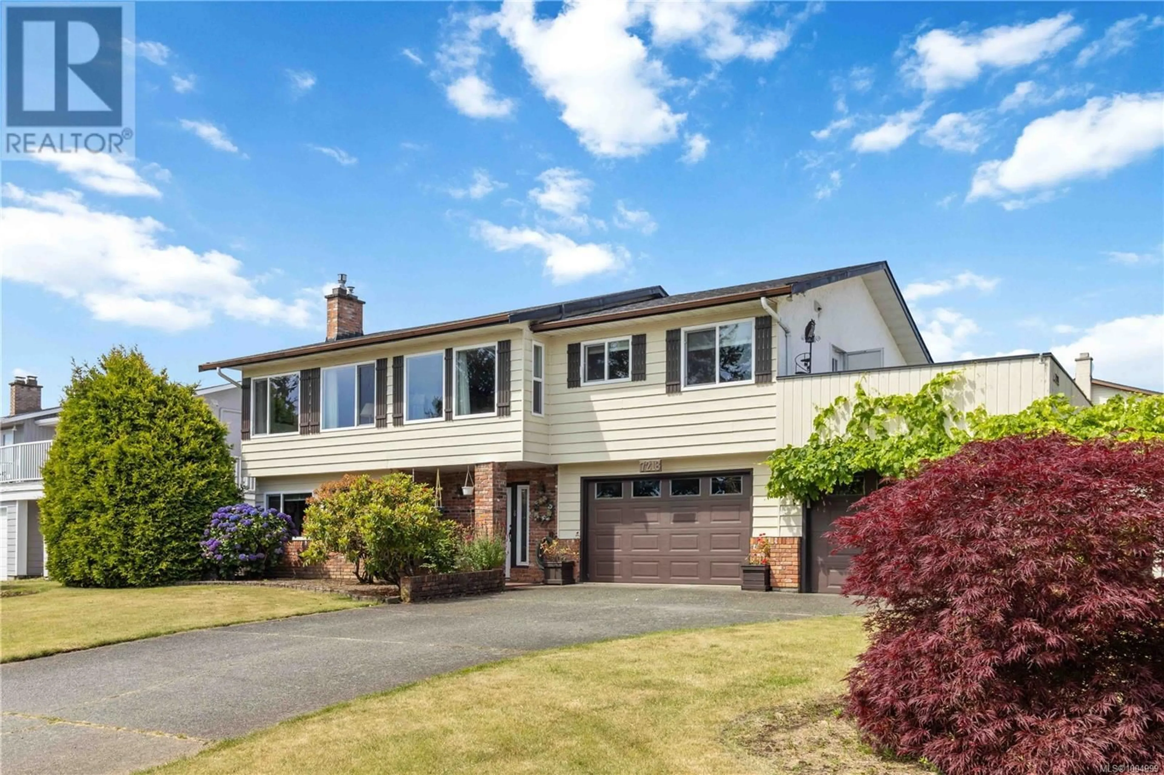 Home with brick exterior material, street for 7218 SKYLINE CRESCENT, Central Saanich British Columbia V8M1M4
