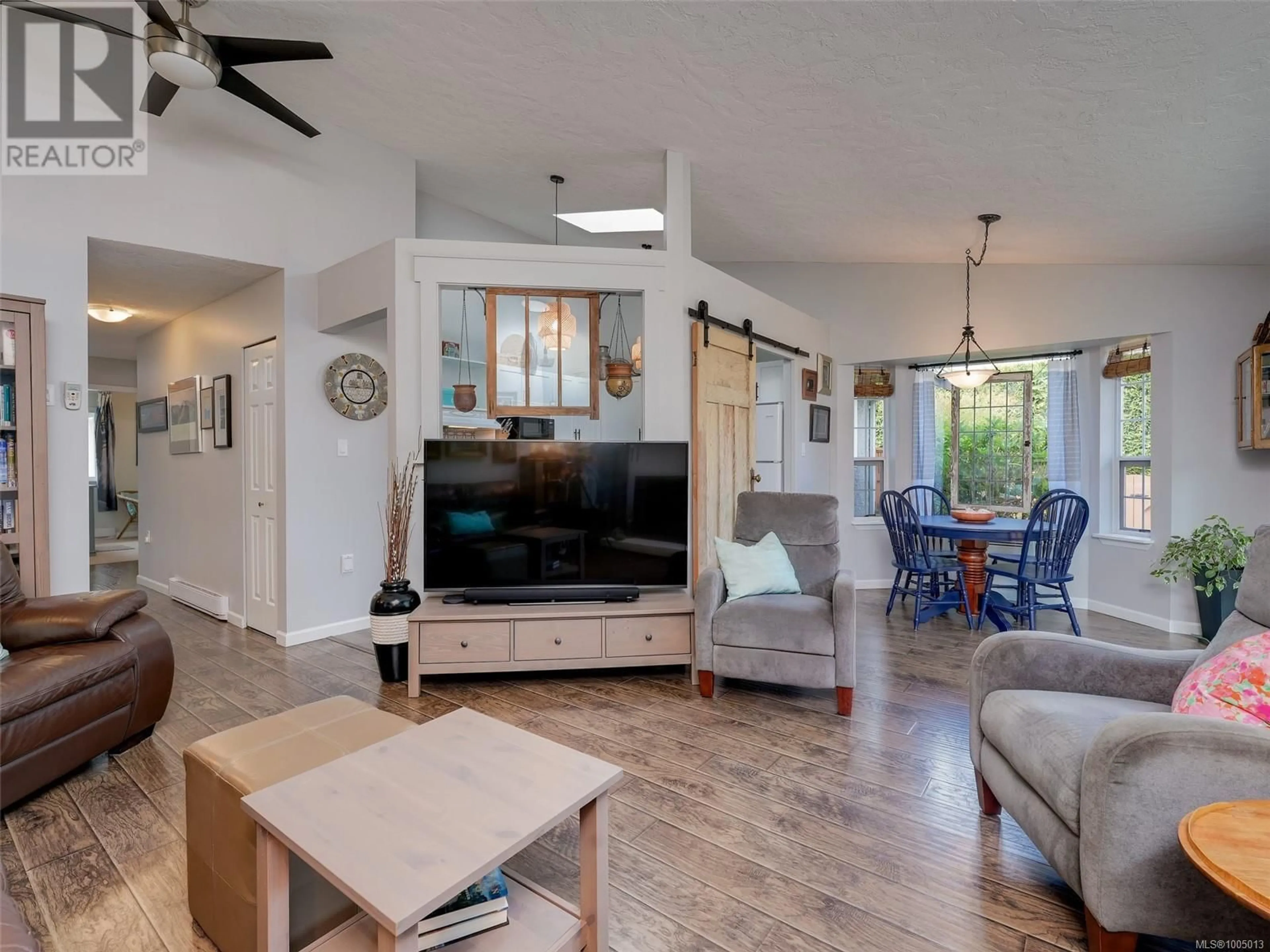 Living room with furniture, unknown for 80 - 2135 AMELIA AVENUE, Sidney British Columbia V8L5V7