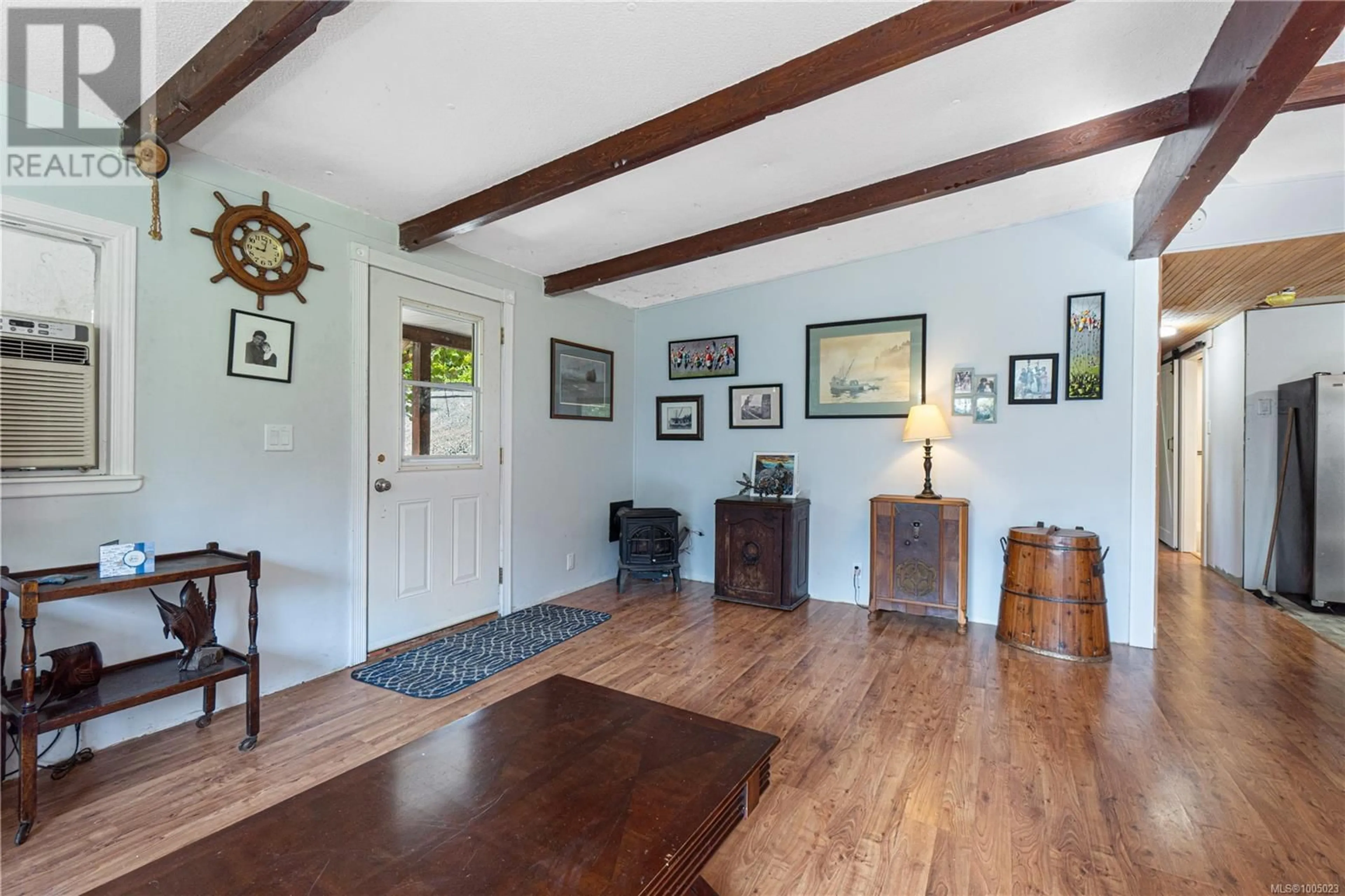 Indoor entryway for 2642 SOUTH WELLINGTON ROAD, Nanaimo British Columbia V9X1X5