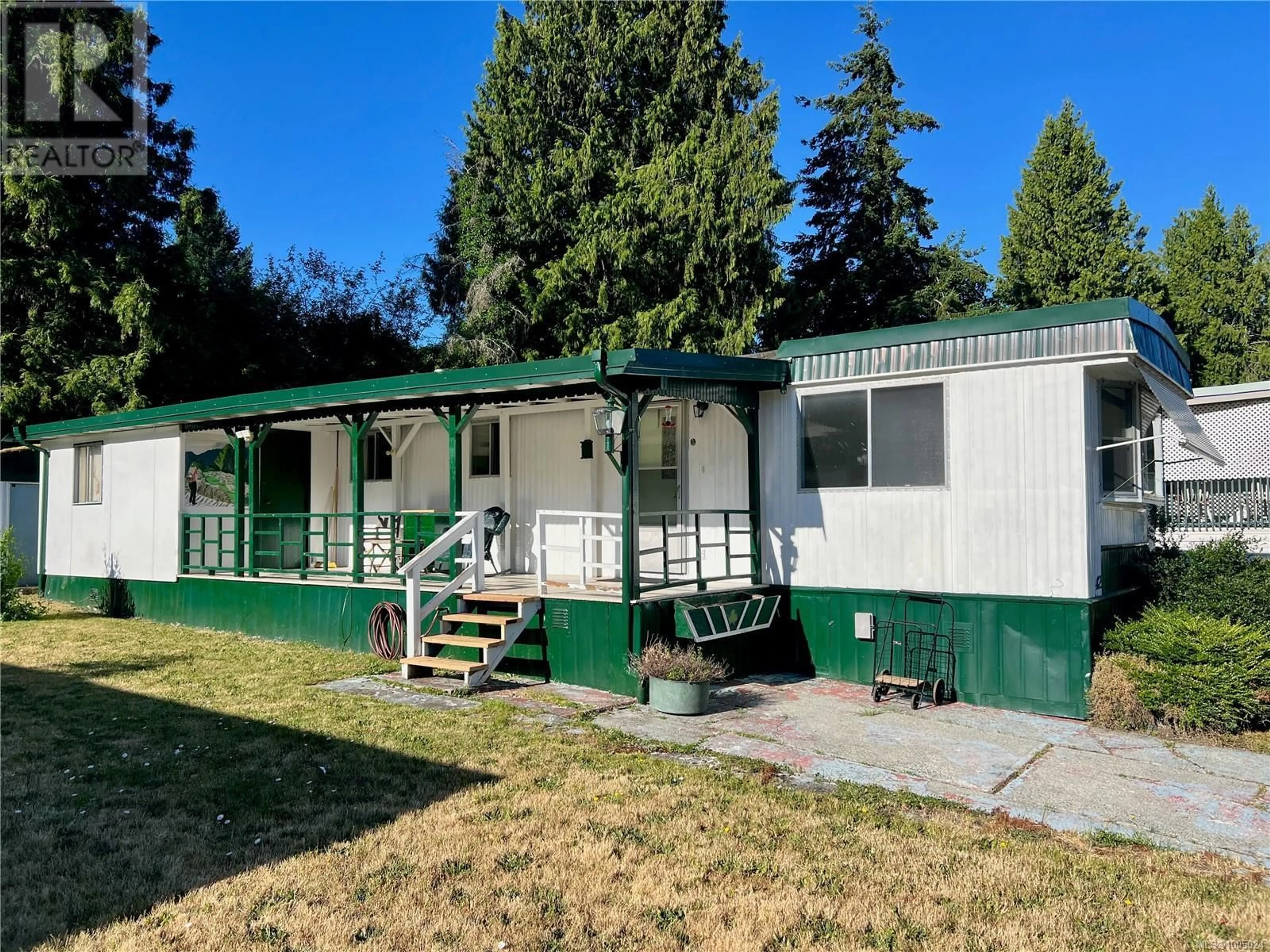 Home with vinyl exterior material, unknown for 42 - 61 12TH STREET, Nanaimo British Columbia V9R6L3