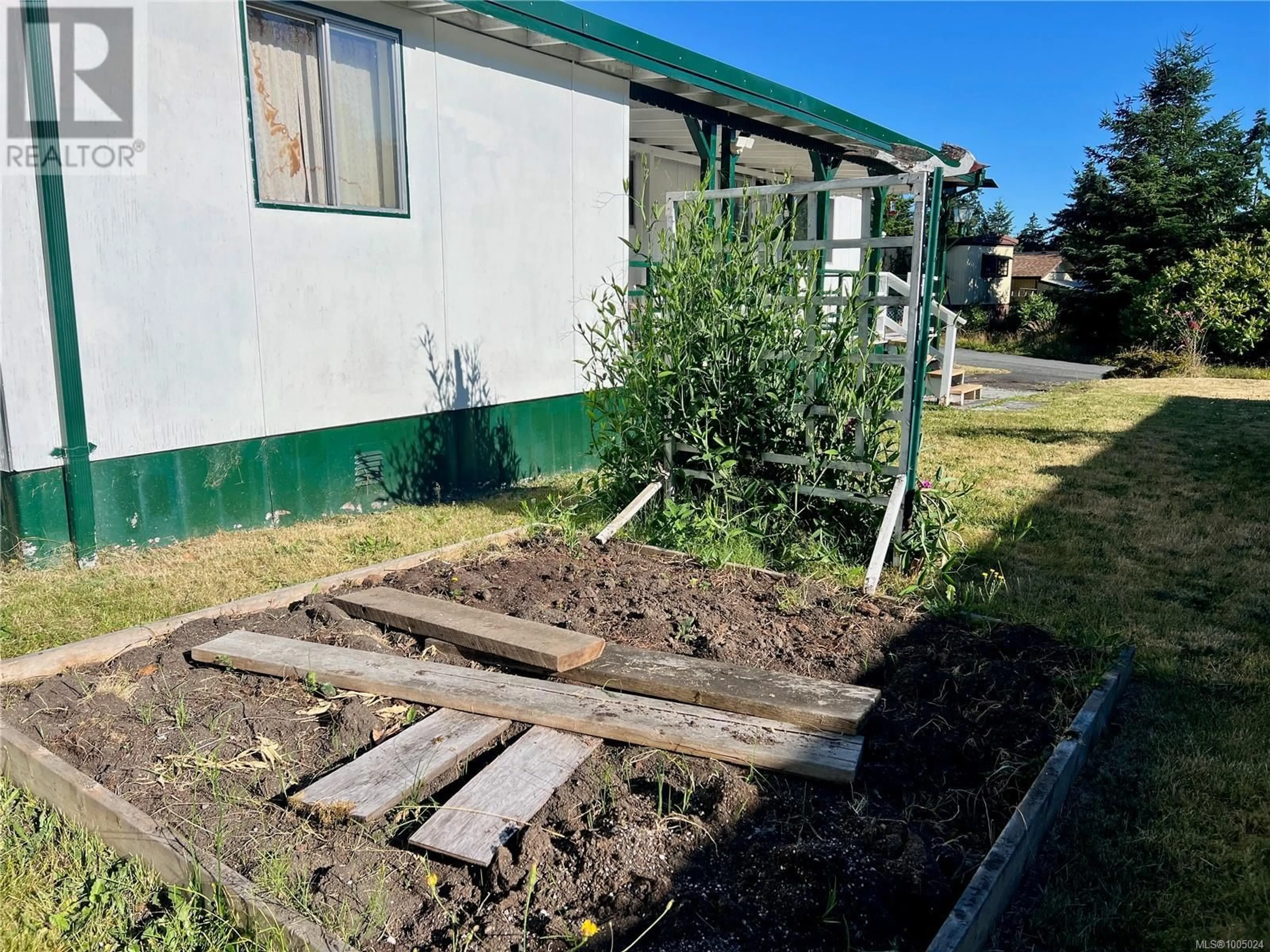 Shed for 42 - 61 12TH STREET, Nanaimo British Columbia V9R6L3