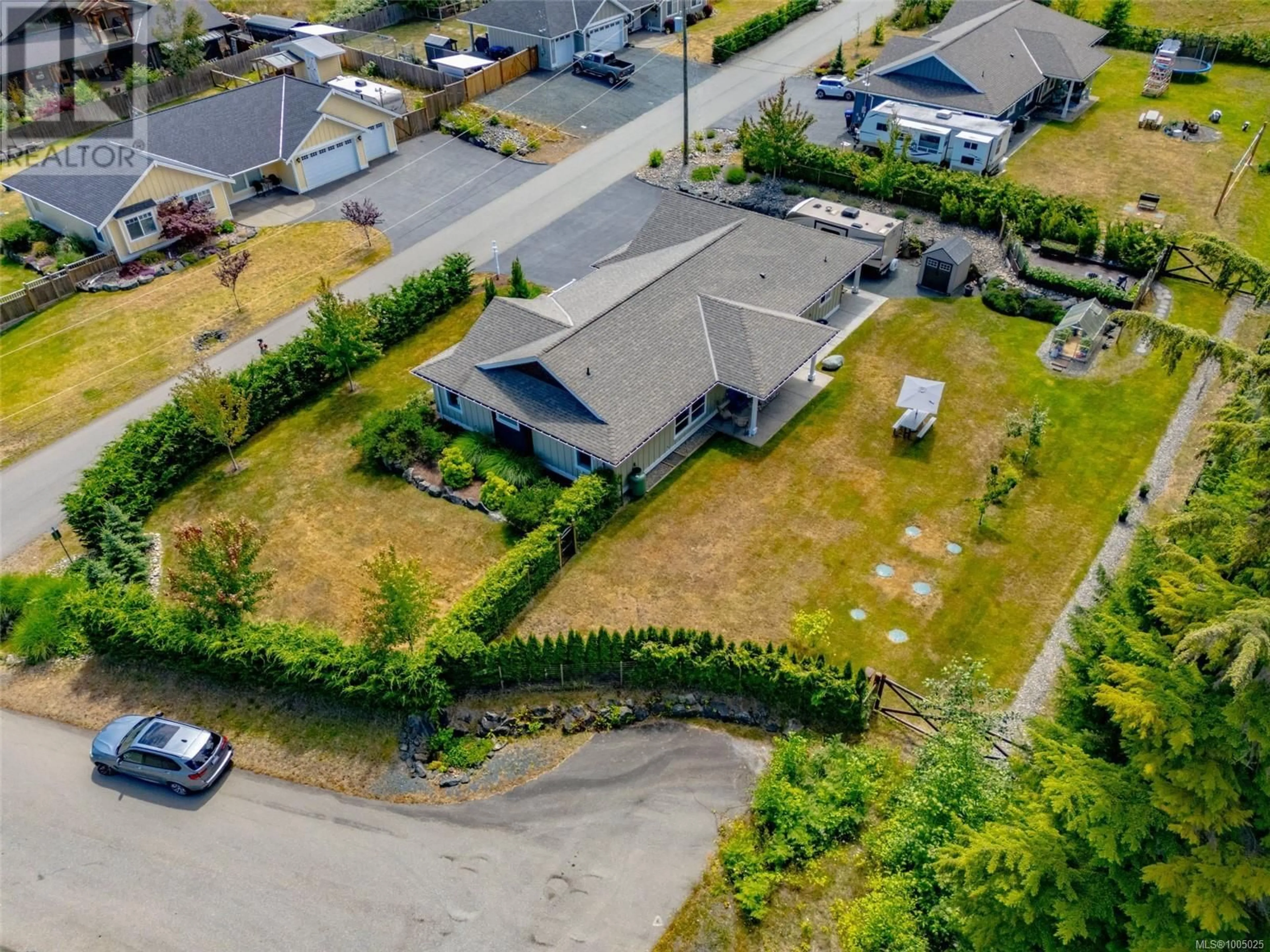 A pic from outside/outdoor area/front of a property/back of a property/a pic from drone, street for 108 ALLVIEW LANE, Bowser British Columbia V0R1G0