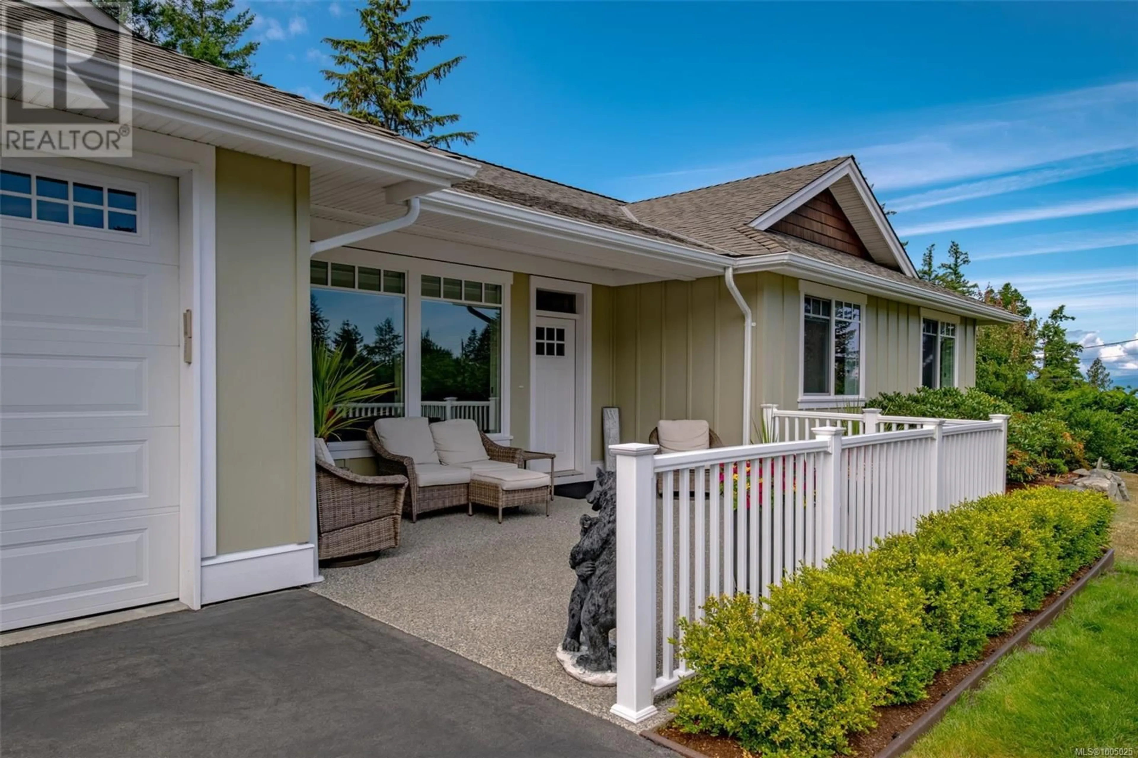 Home with vinyl exterior material, unknown for 108 ALLVIEW LANE, Bowser British Columbia V0R1G0
