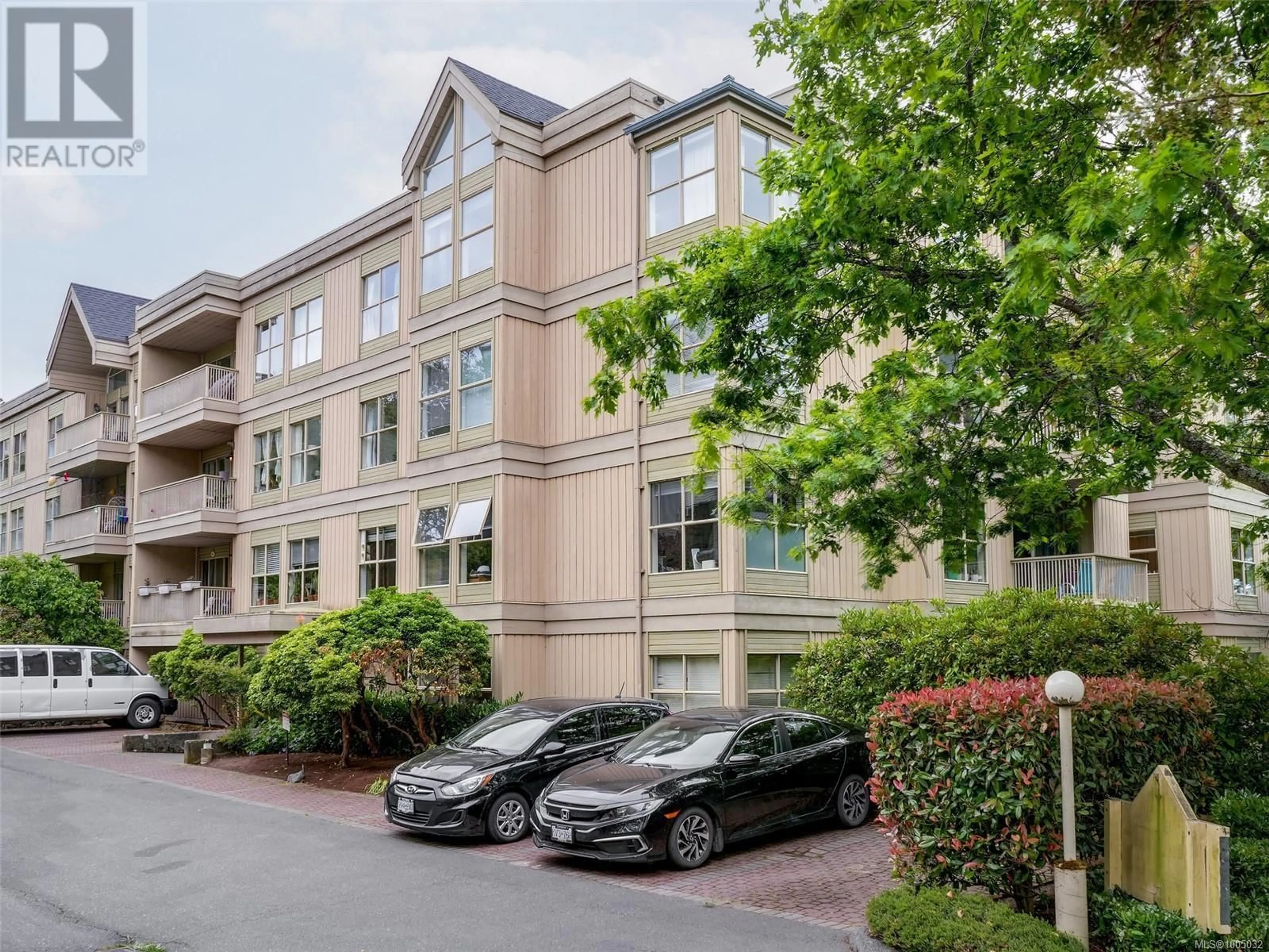 Unknown for 101 - 3363 GLASGOW AVENUE, Saanich British Columbia V8X1M5