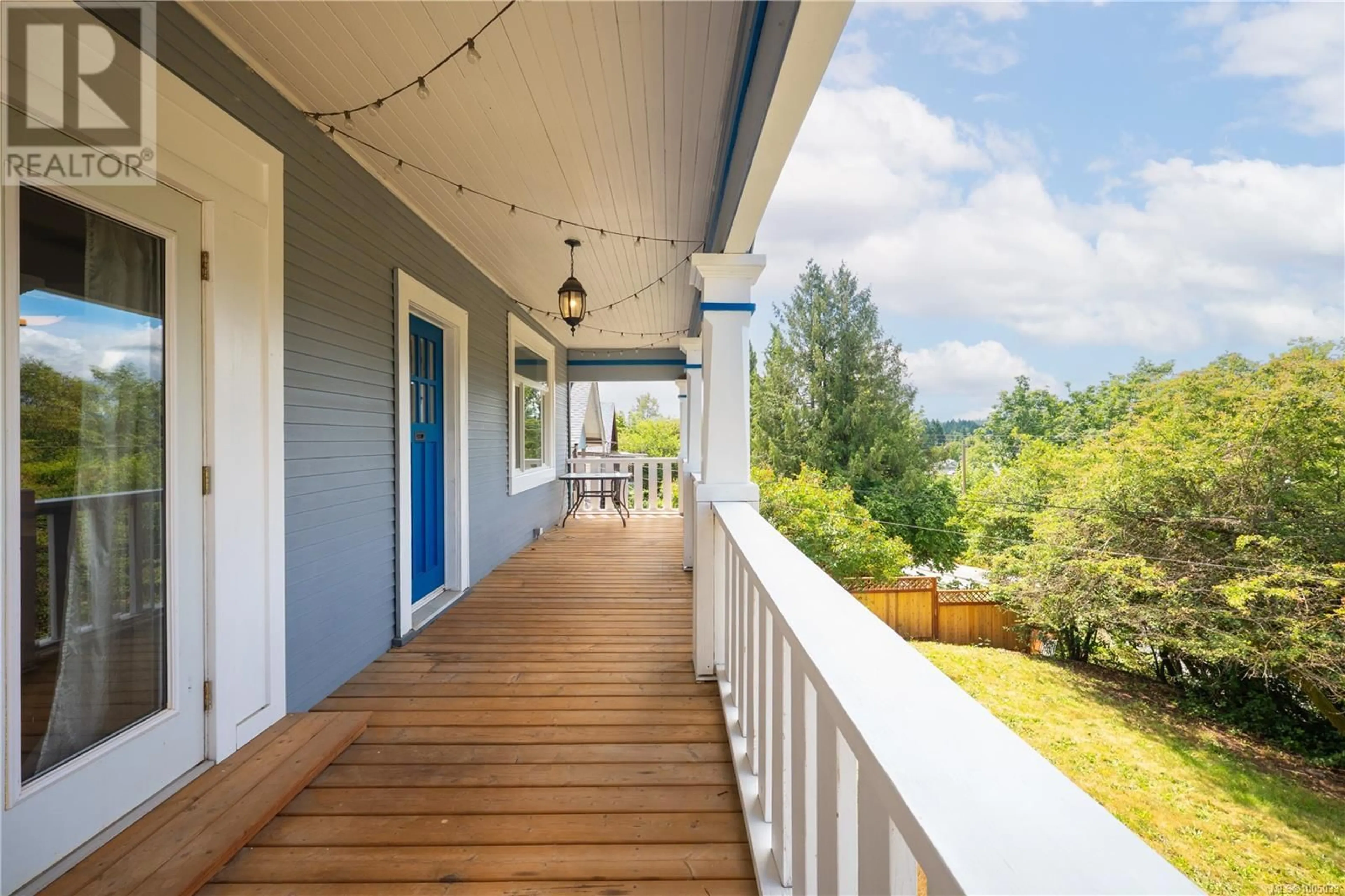 Patio, water/lake/river/ocean view for 492 MACHLEARY STREET, Nanaimo British Columbia V9R2H2