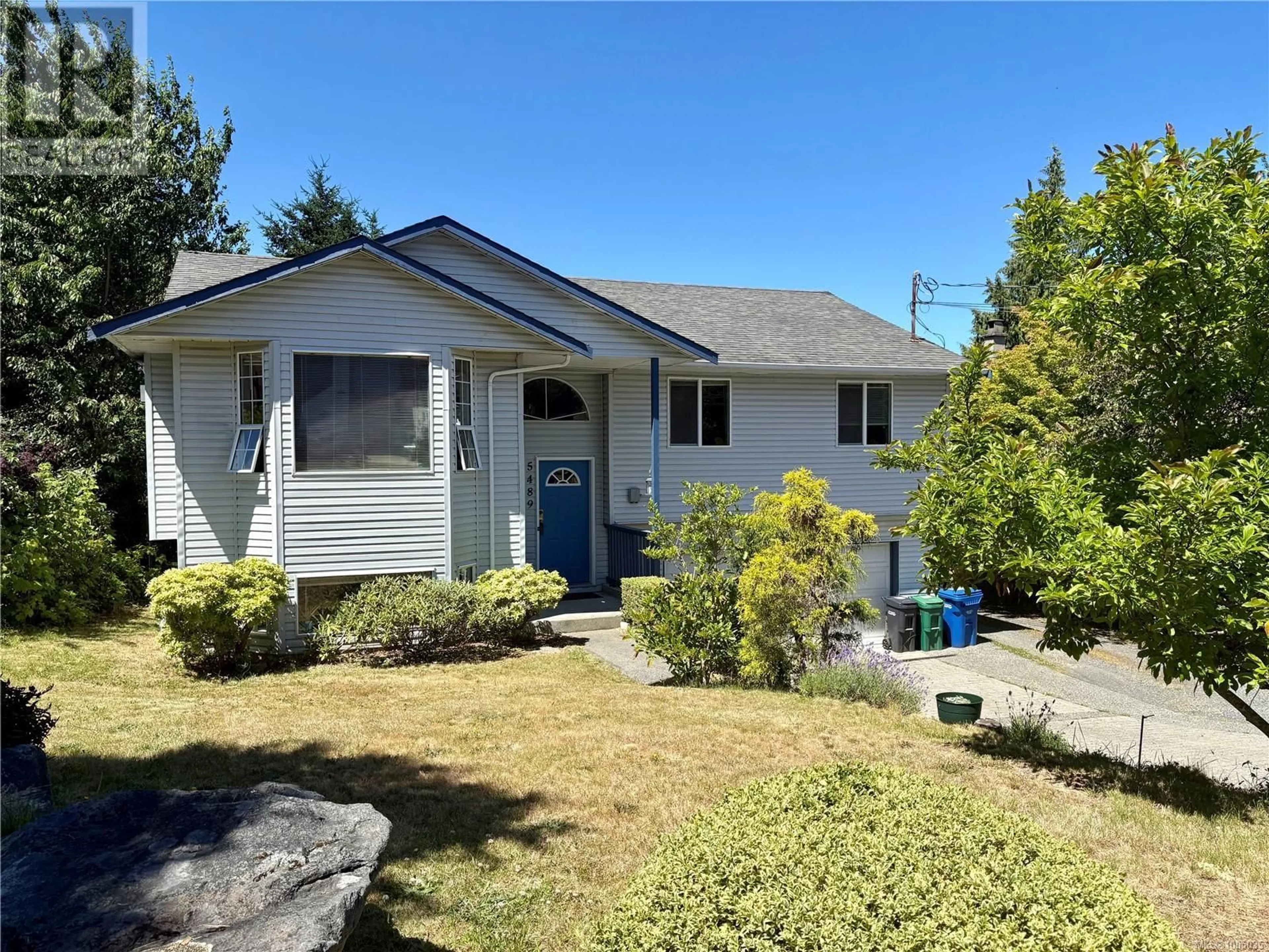 Home with vinyl exterior material, street for 5489 KENWILL DRIVE, Nanaimo British Columbia V9T5M5