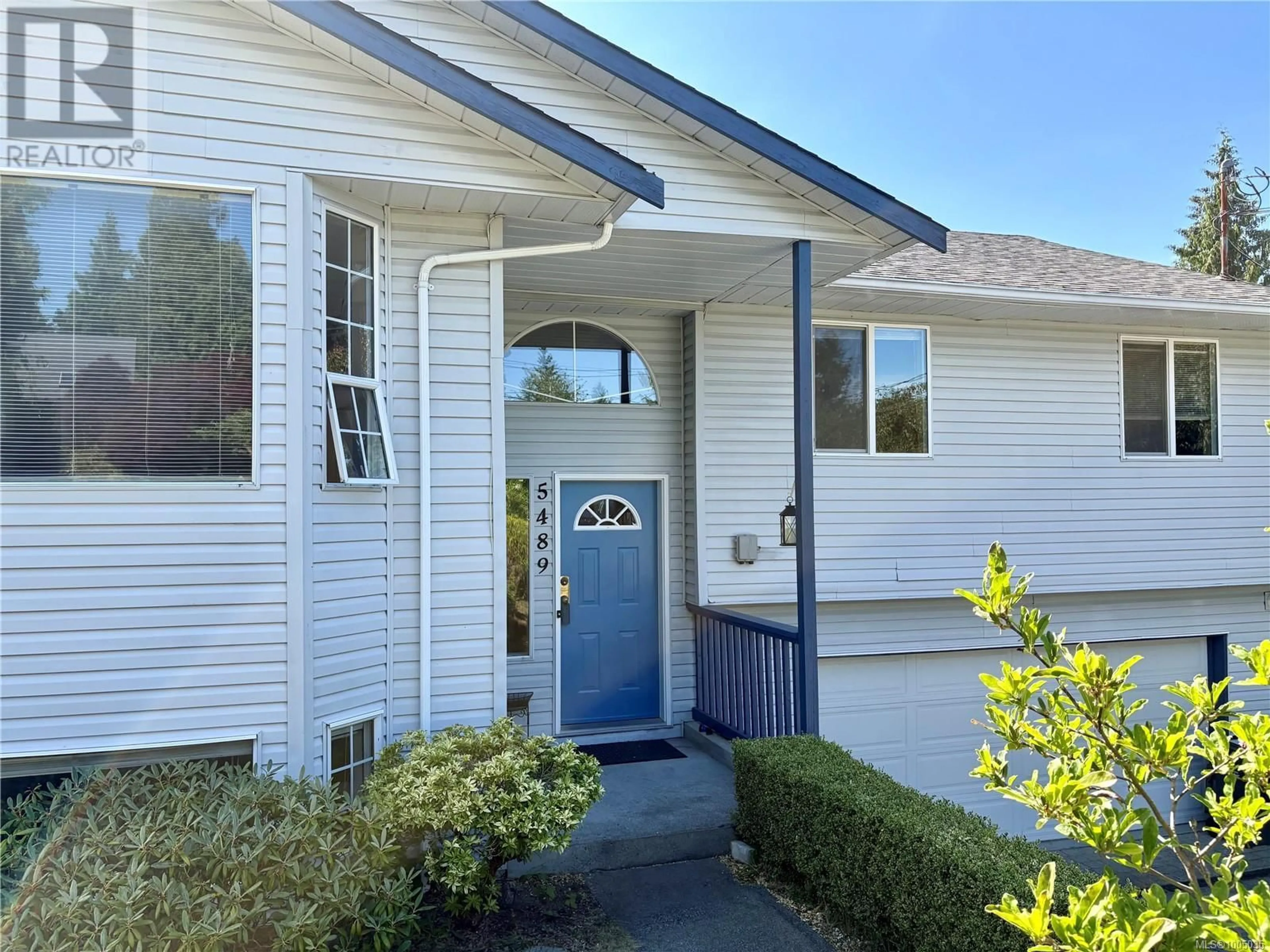 Home with vinyl exterior material, street for 5489 KENWILL DRIVE, Nanaimo British Columbia V9T5M5