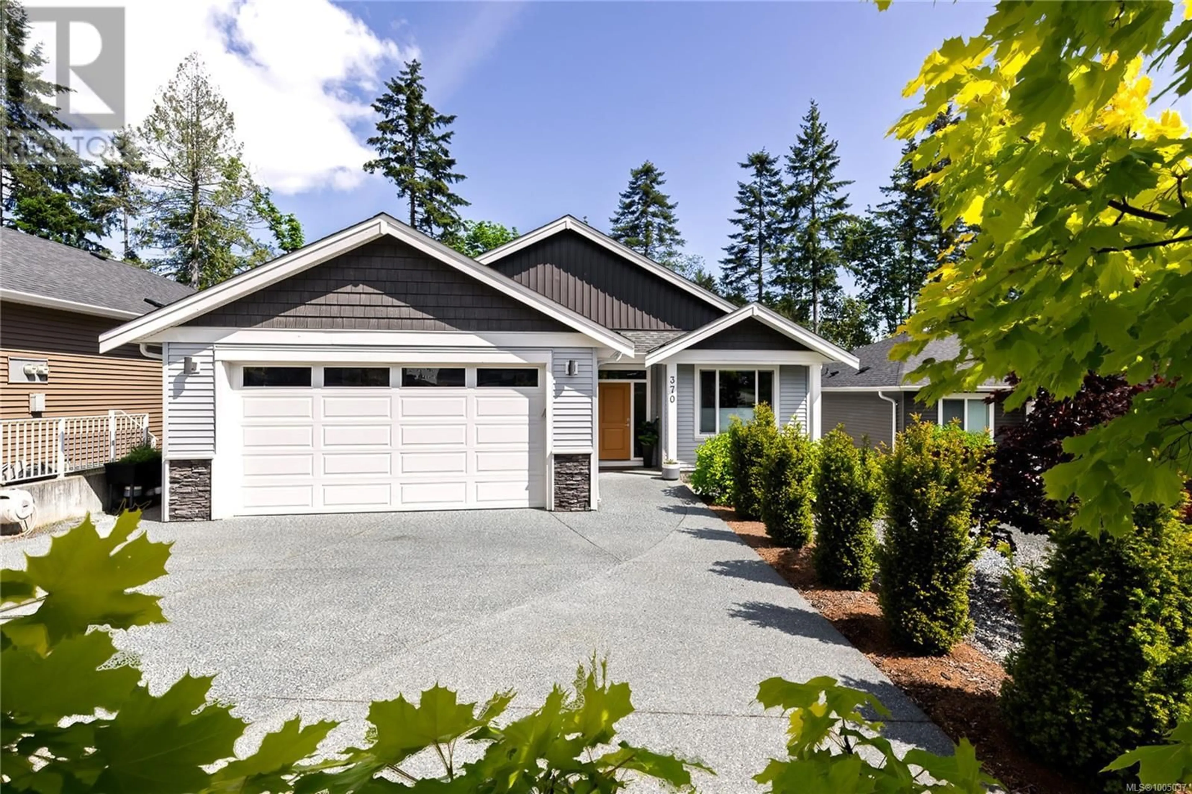 Home with vinyl exterior material, street for 370 CORDAN STREET, Nanaimo British Columbia V9R0H9