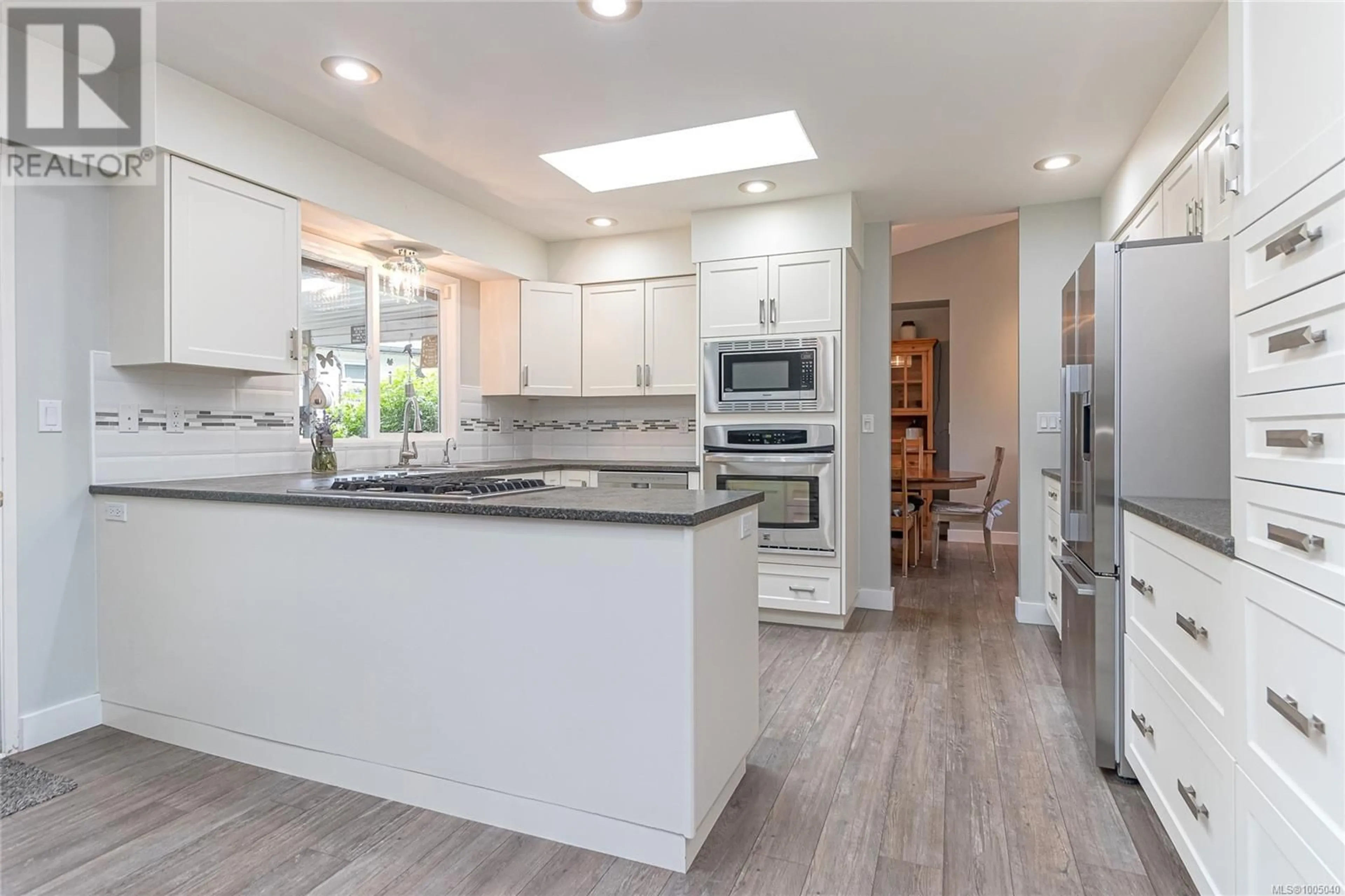 Open concept kitchen, unknown for 1376 GREENWOOD WAY, French Creek British Columbia V9P1X1