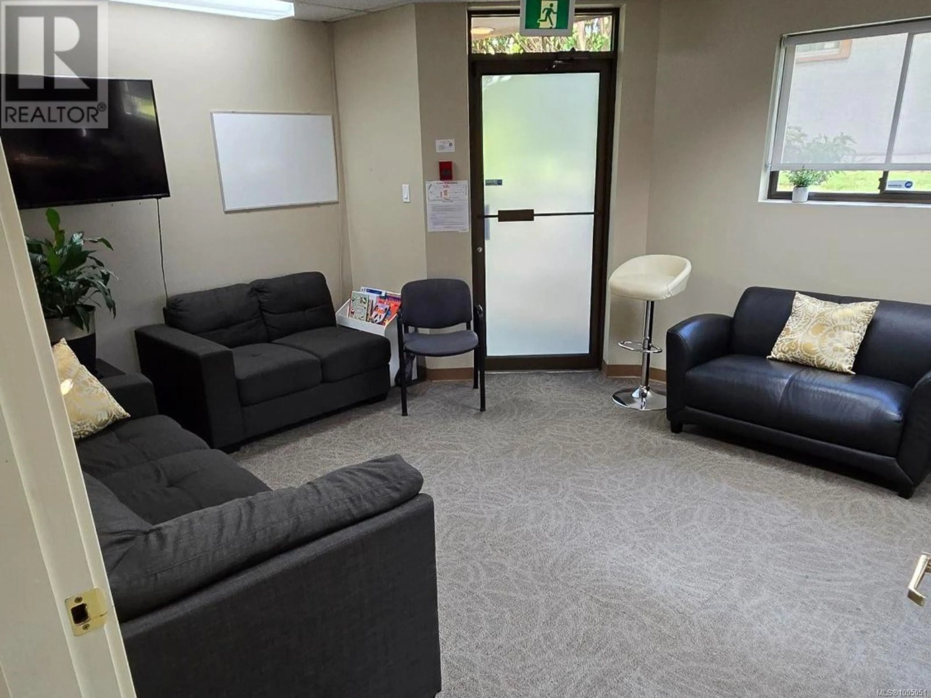 A pic of a room for 1 - 1595 BAY STREET, Victoria British Columbia V8R2B5