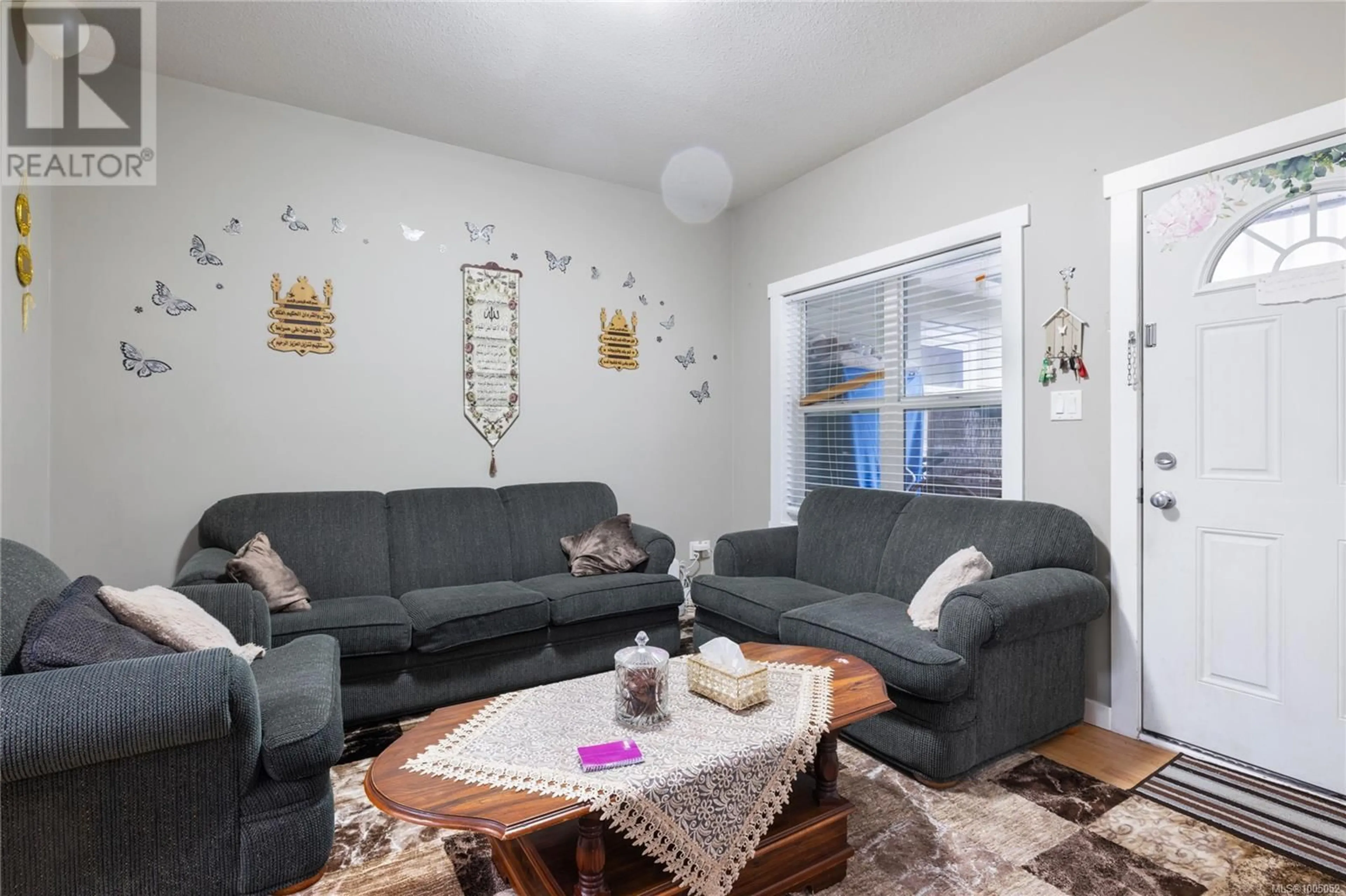 Living room with furniture, unknown for 102 - 582 ROSEHILL STREET, Nanaimo British Columbia V9S1H6