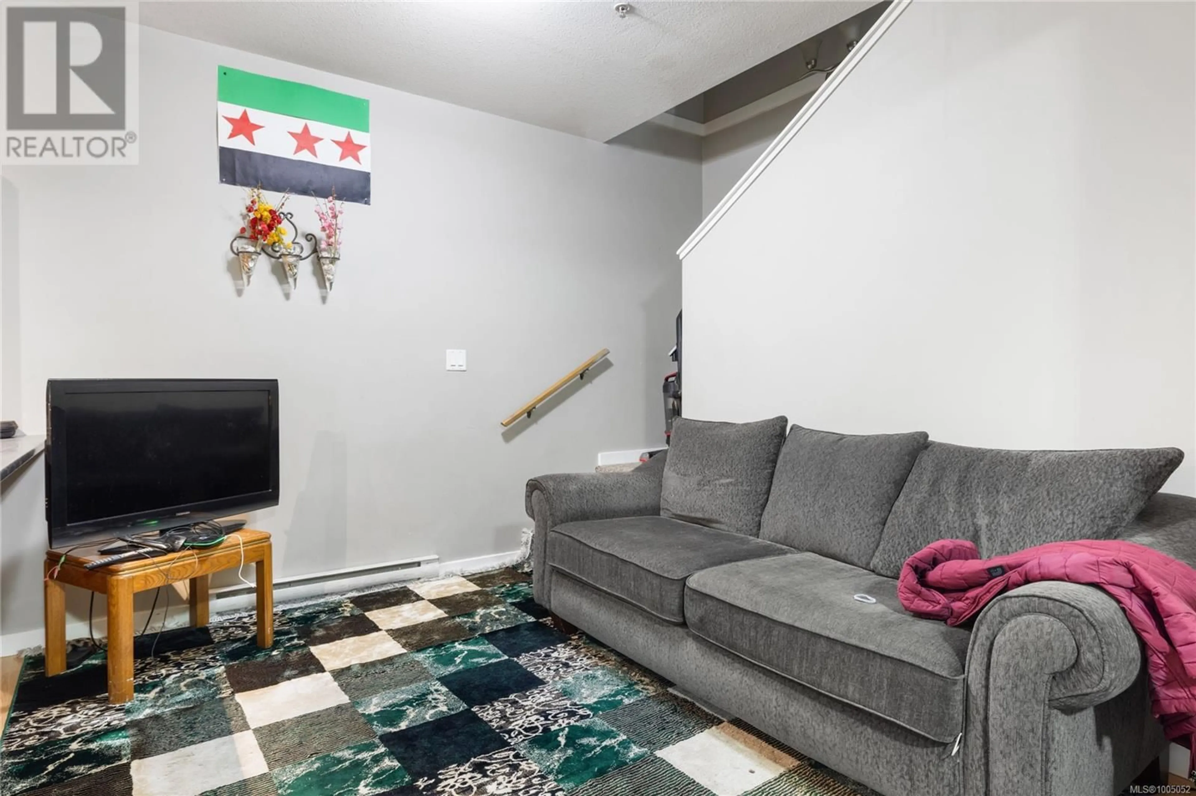 Living room with furniture, unknown for 102 - 582 ROSEHILL STREET, Nanaimo British Columbia V9S1H6
