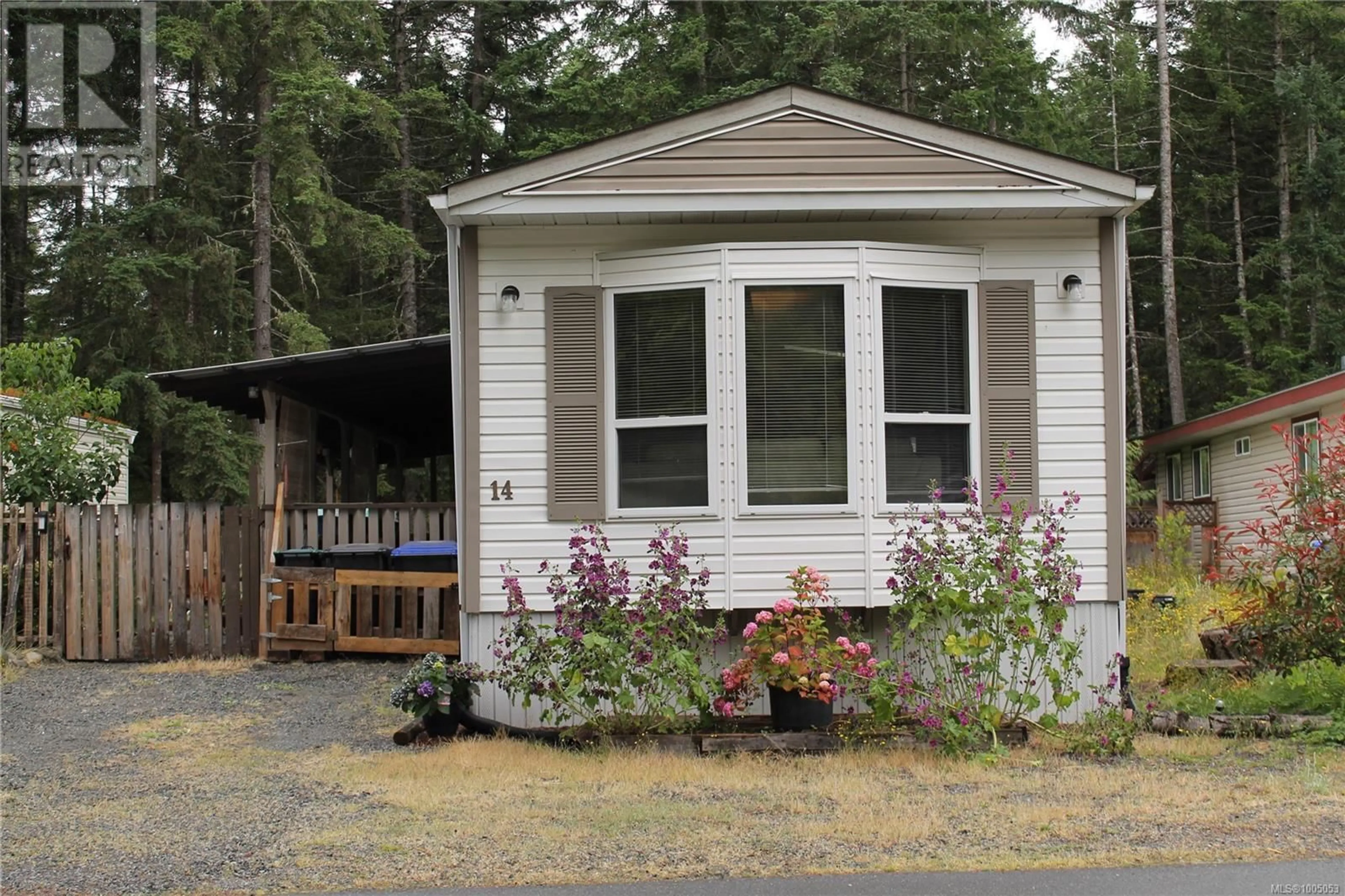 Home with vinyl exterior material, street for 14 - 1310 SPRUSTON ROAD, Nanaimo British Columbia V9X1R2