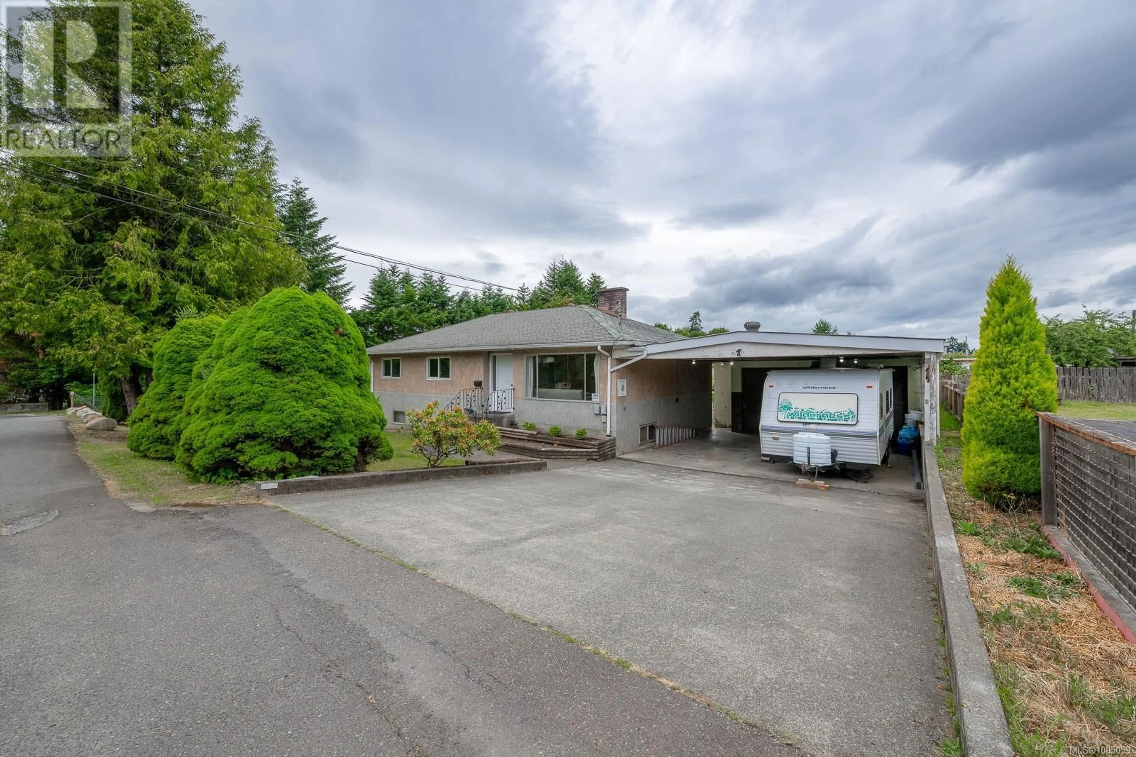 A pic from outside/outdoor area/front of a property/back of a property/a pic from drone, street for 4950 JOHN STREET, Port Alberni British Columbia V9Y8R6