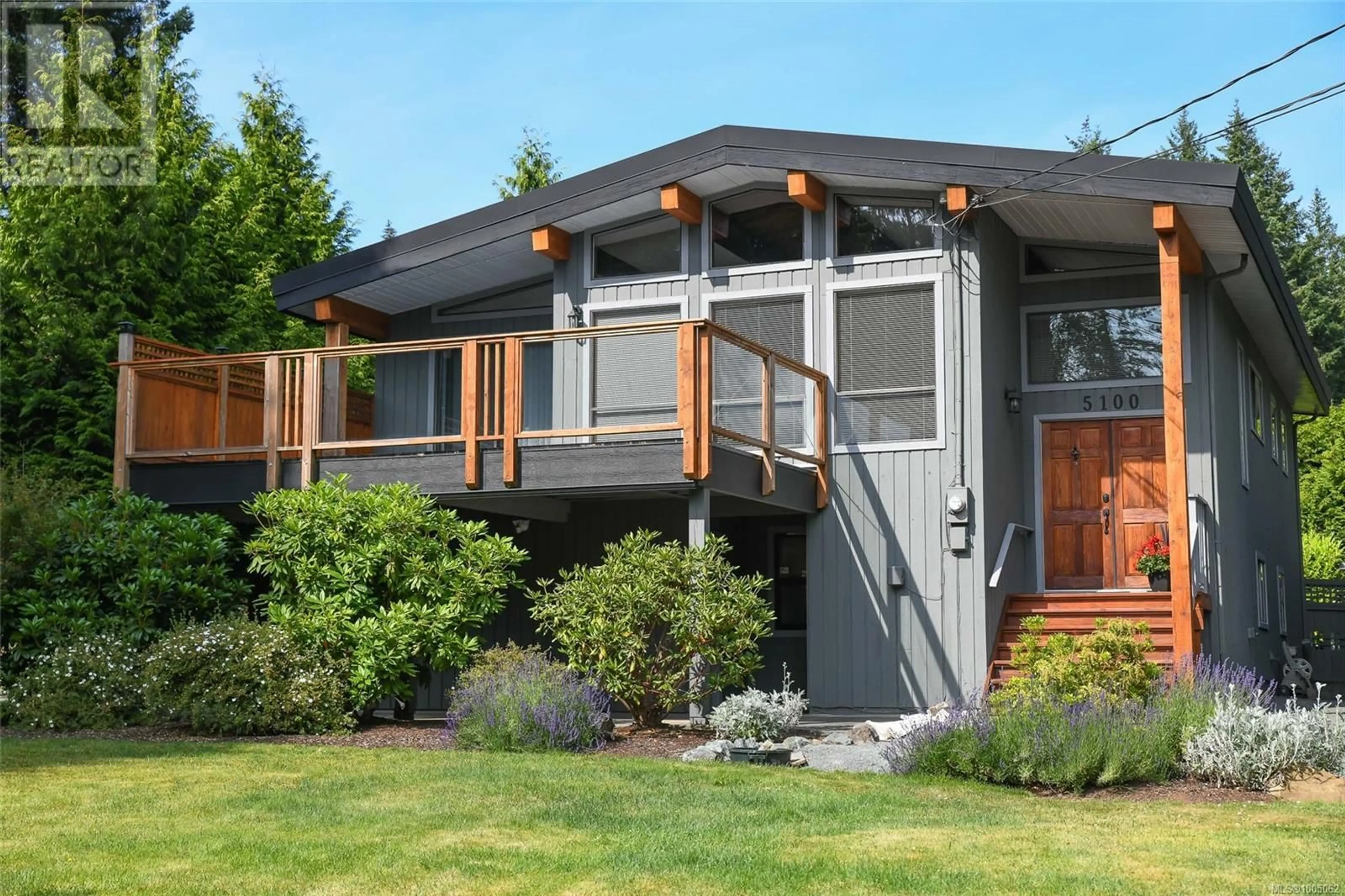 Home with vinyl exterior material, unknown for 5100 VENTURE ROAD, Courtenay British Columbia V9N5M9