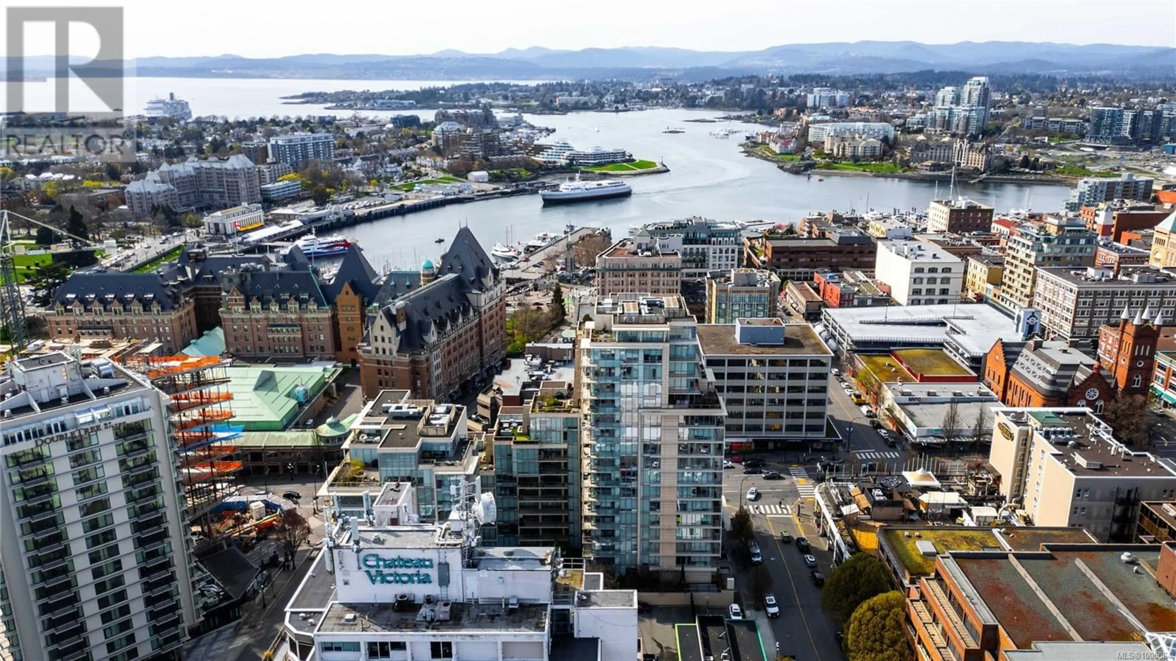 A pic from outside/outdoor area/front of a property/back of a property/a pic from drone, city buildings view from balcony for 606 - 707 COURTNEY STREET, Victoria British Columbia V8W0A9