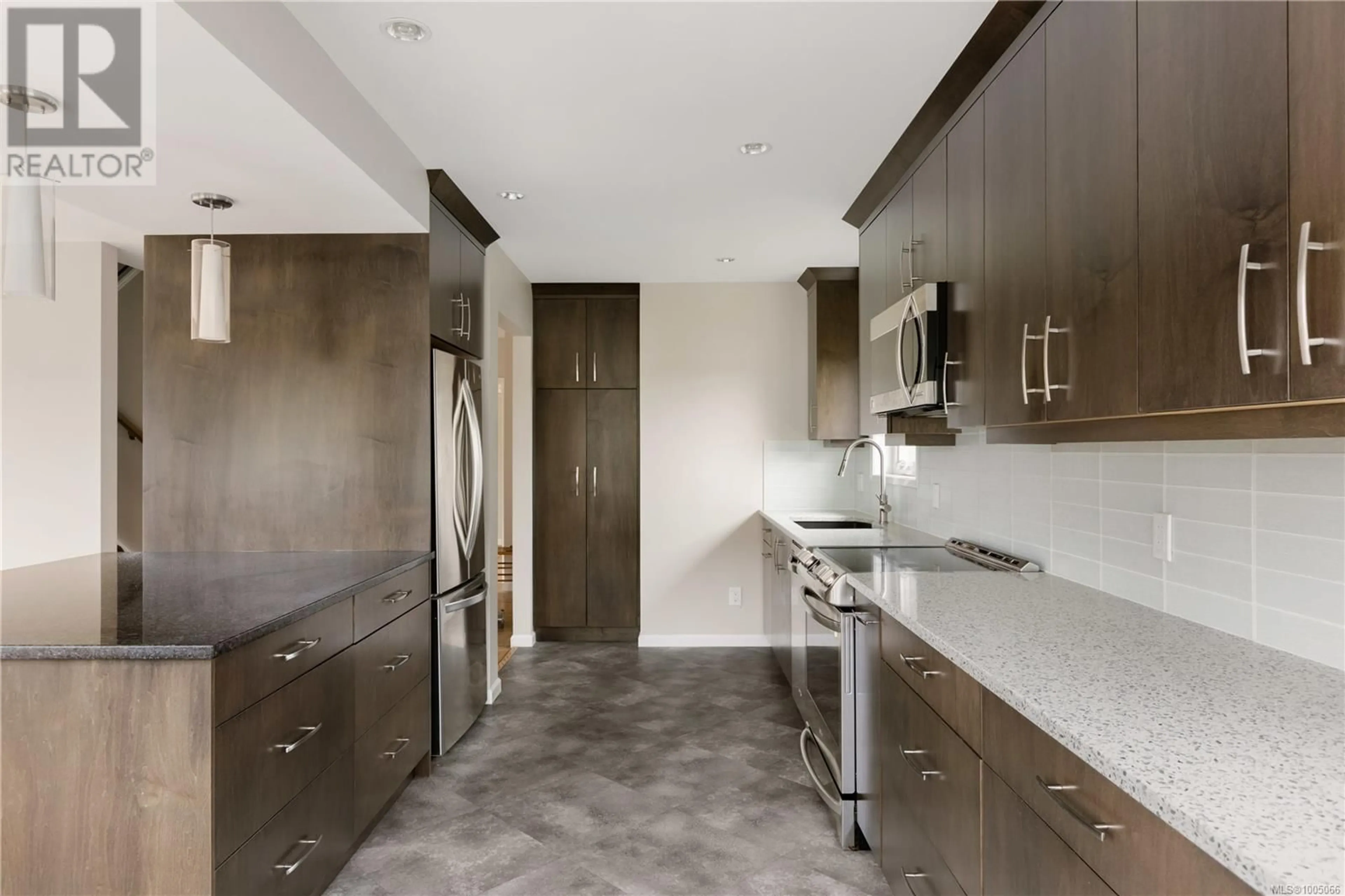 Unknown for 2652 KILLARNEY ROAD, Saanich British Columbia V8P3G8
