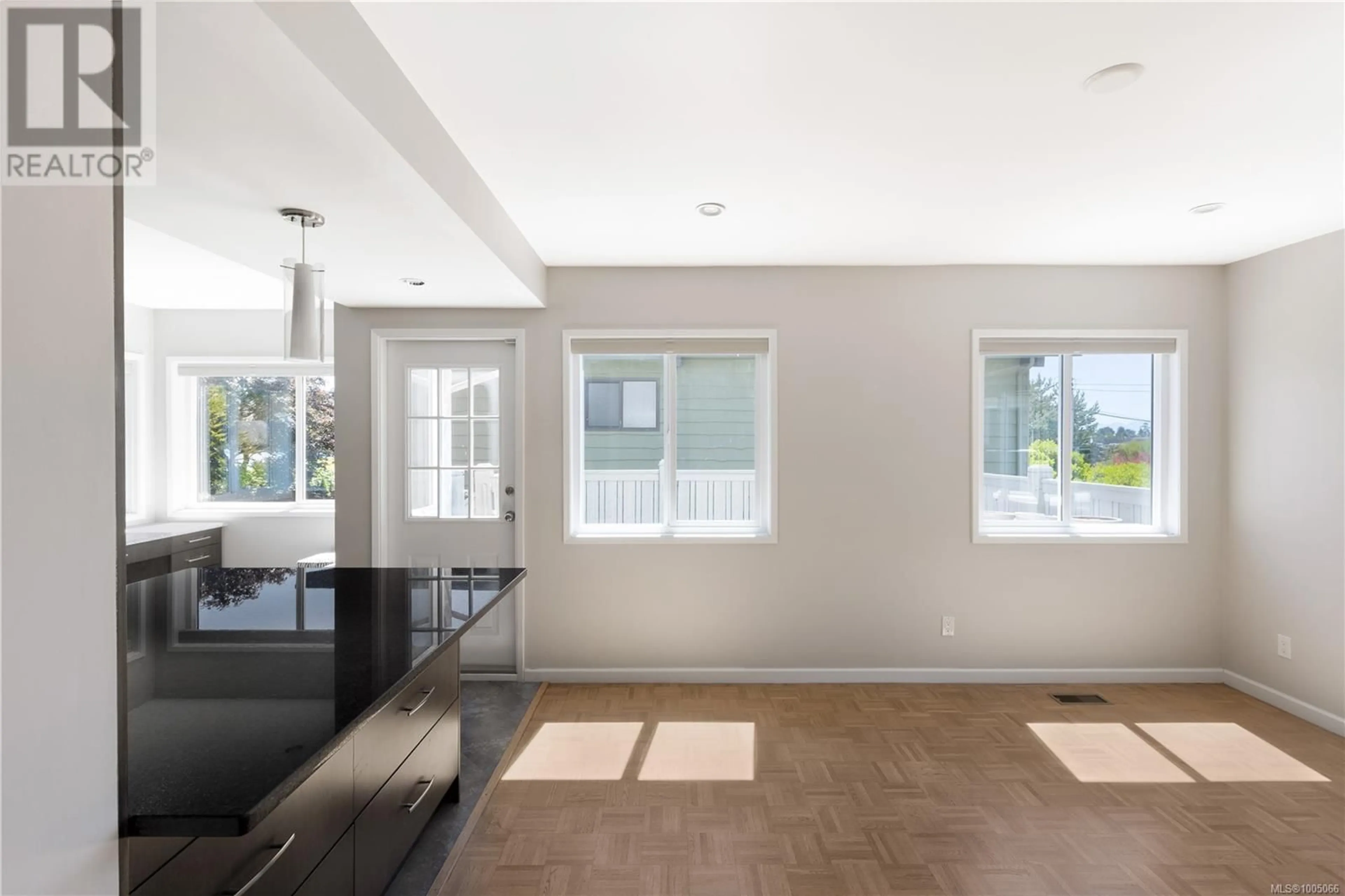 Open concept kitchen, unknown for 2652 KILLARNEY ROAD, Saanich British Columbia V8P3G8