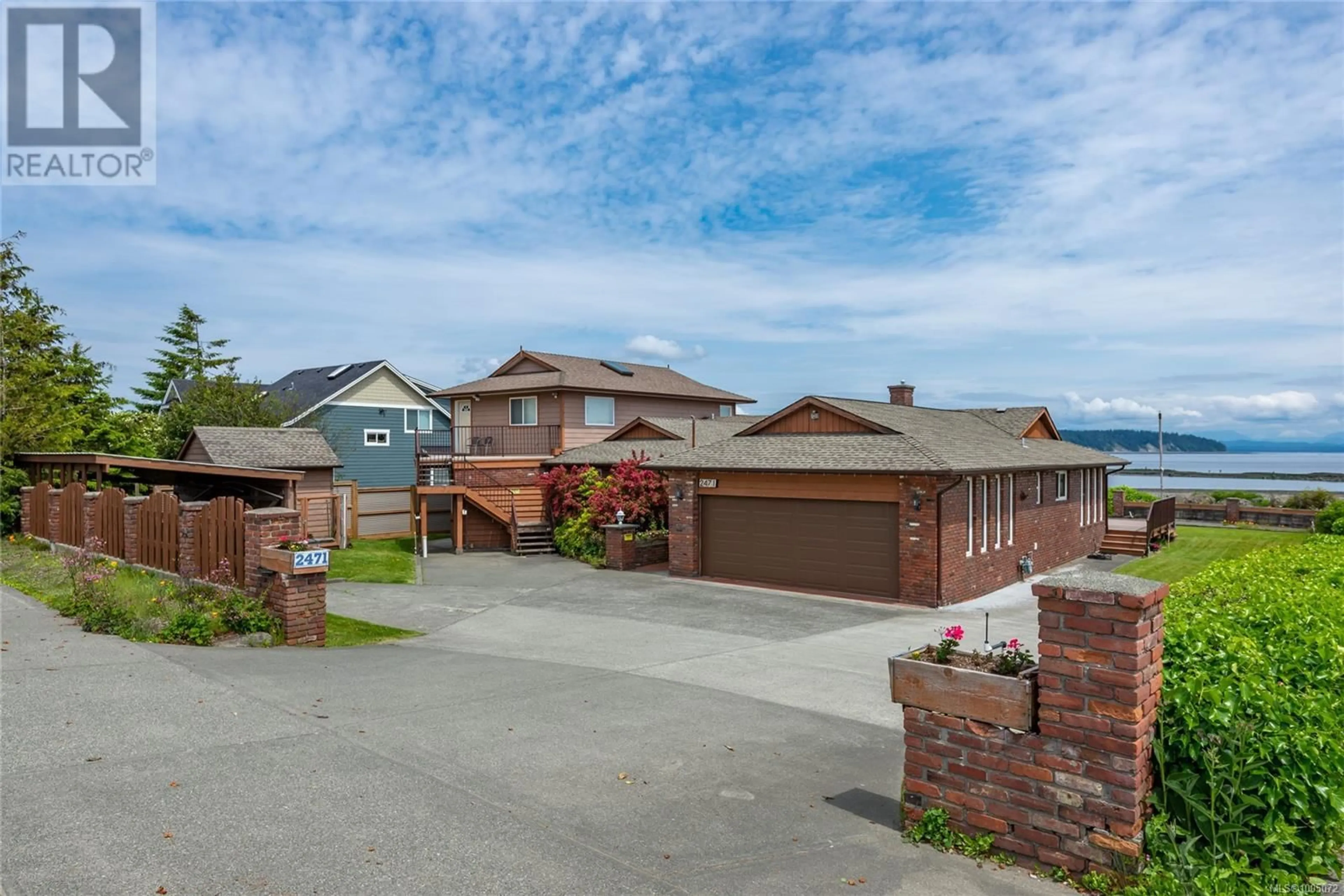 Home with brick exterior material, water/lake/river/ocean view for 2471 ISLAND HIGHWAY SOUTH, Campbell River British Columbia V9W1C5