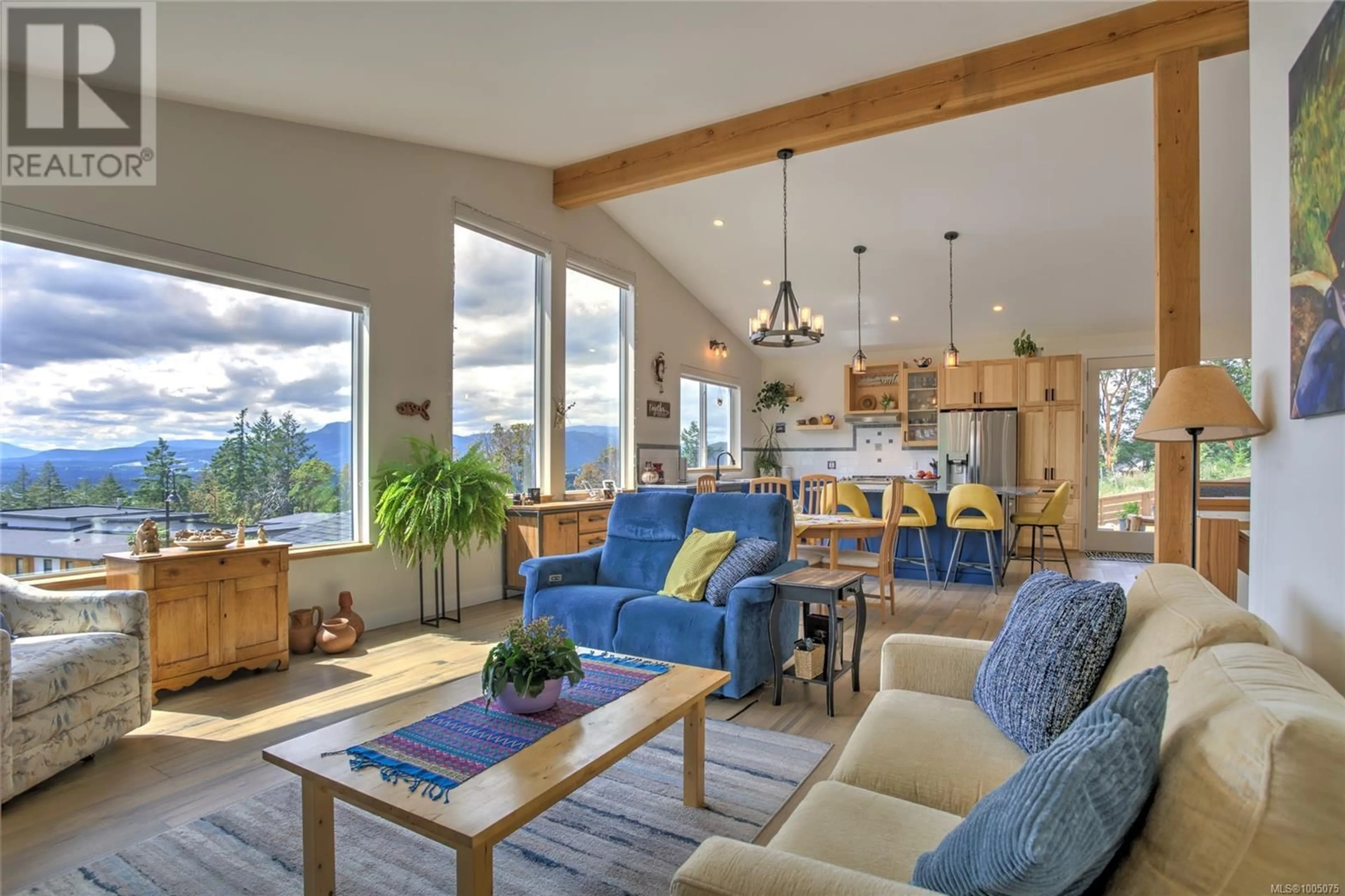 Living room with furniture, unknown for 1194 VIEWTOP ROAD, Duncan British Columbia V9L0H7